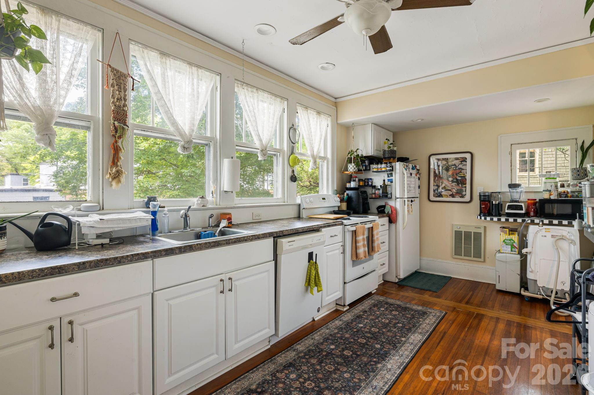 Apartment at 295 E Chestnut Street, Asheville, photo 15 of 20