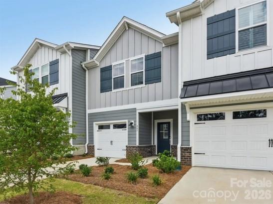 472 Markridge Loop