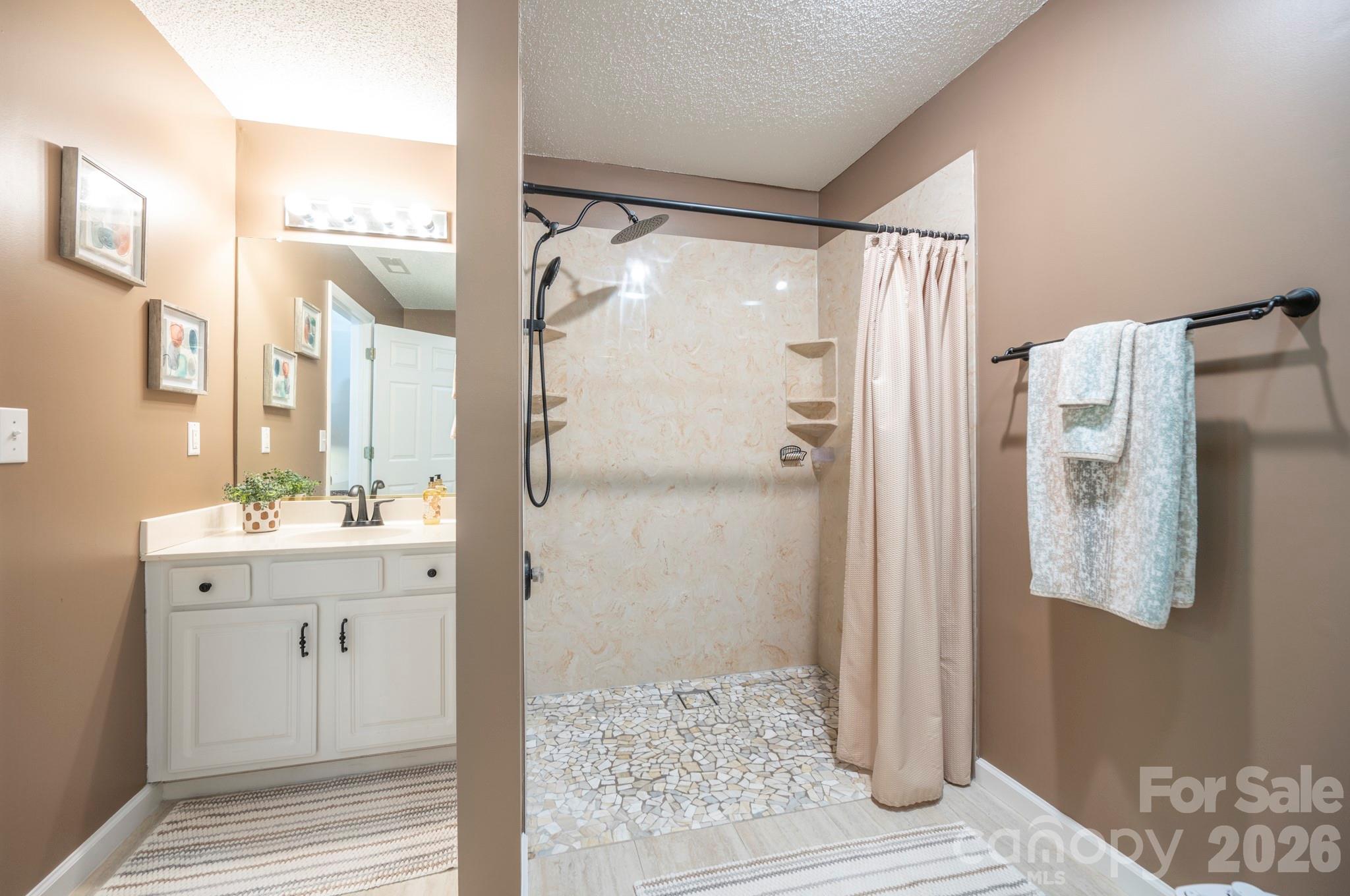 Condominium at 21179 Cold Spring Lane, Cornelius, photo 12 of 22