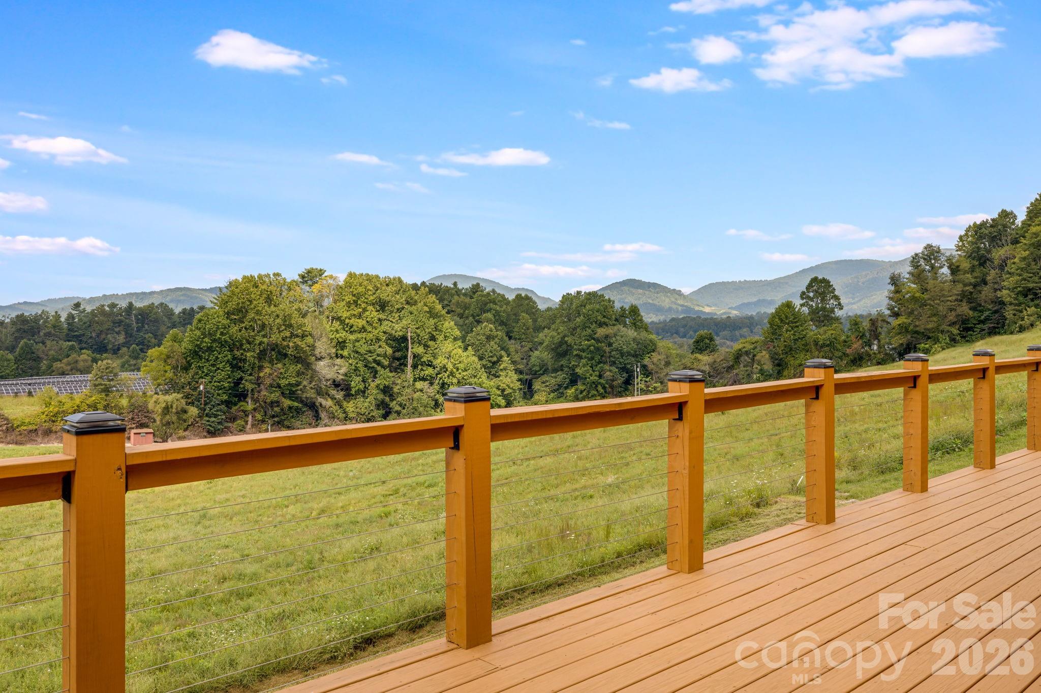 Single Family Residence at 297 Maple Knoll Drive, Hendersonville, photo 6 of 48