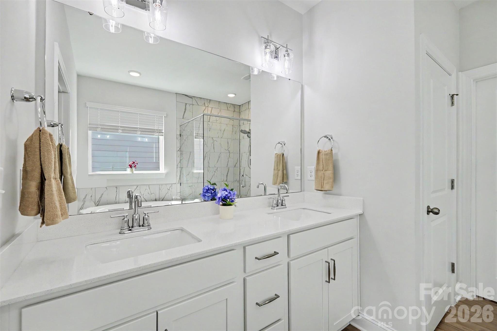 Single Family Residence at 125 S Dunlavin Way, Mooresville, photo 14 of 31