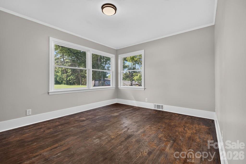bedroom in far left corner - 425 Roberts Street, Salisbury