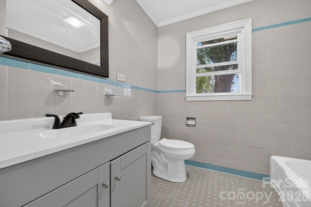 Single Family Residence at 425 Roberts Street, Salisbury, photo 16 of 41
