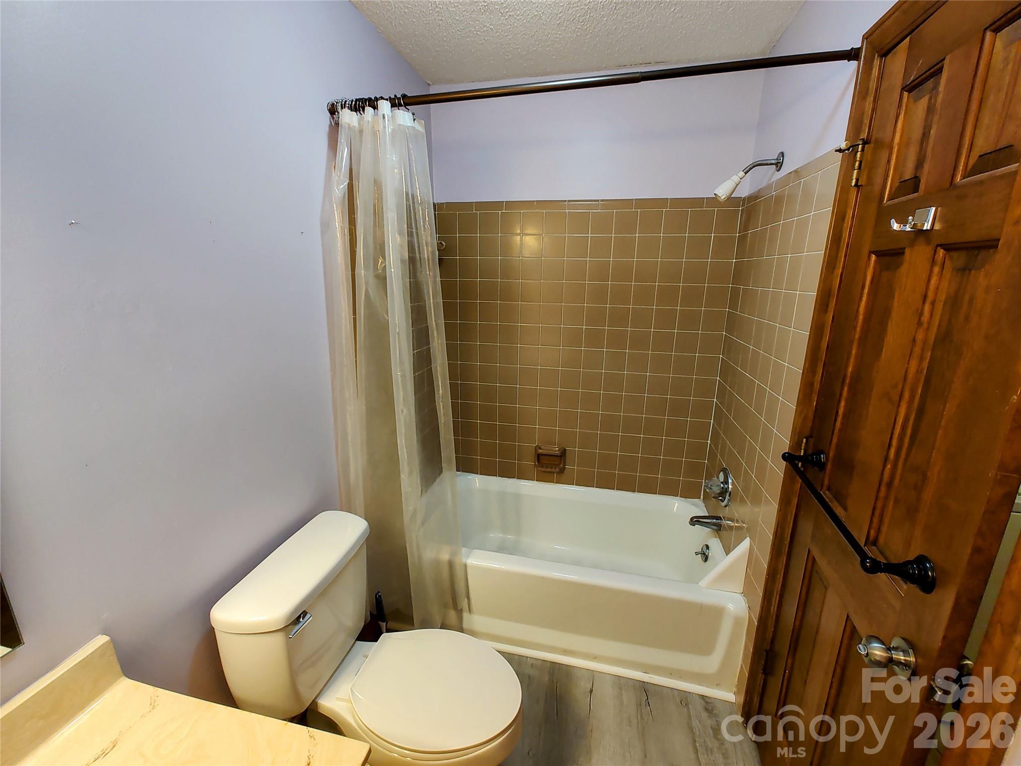 Common Bathroom - 2 - 104 Swaim Court, Salisbury