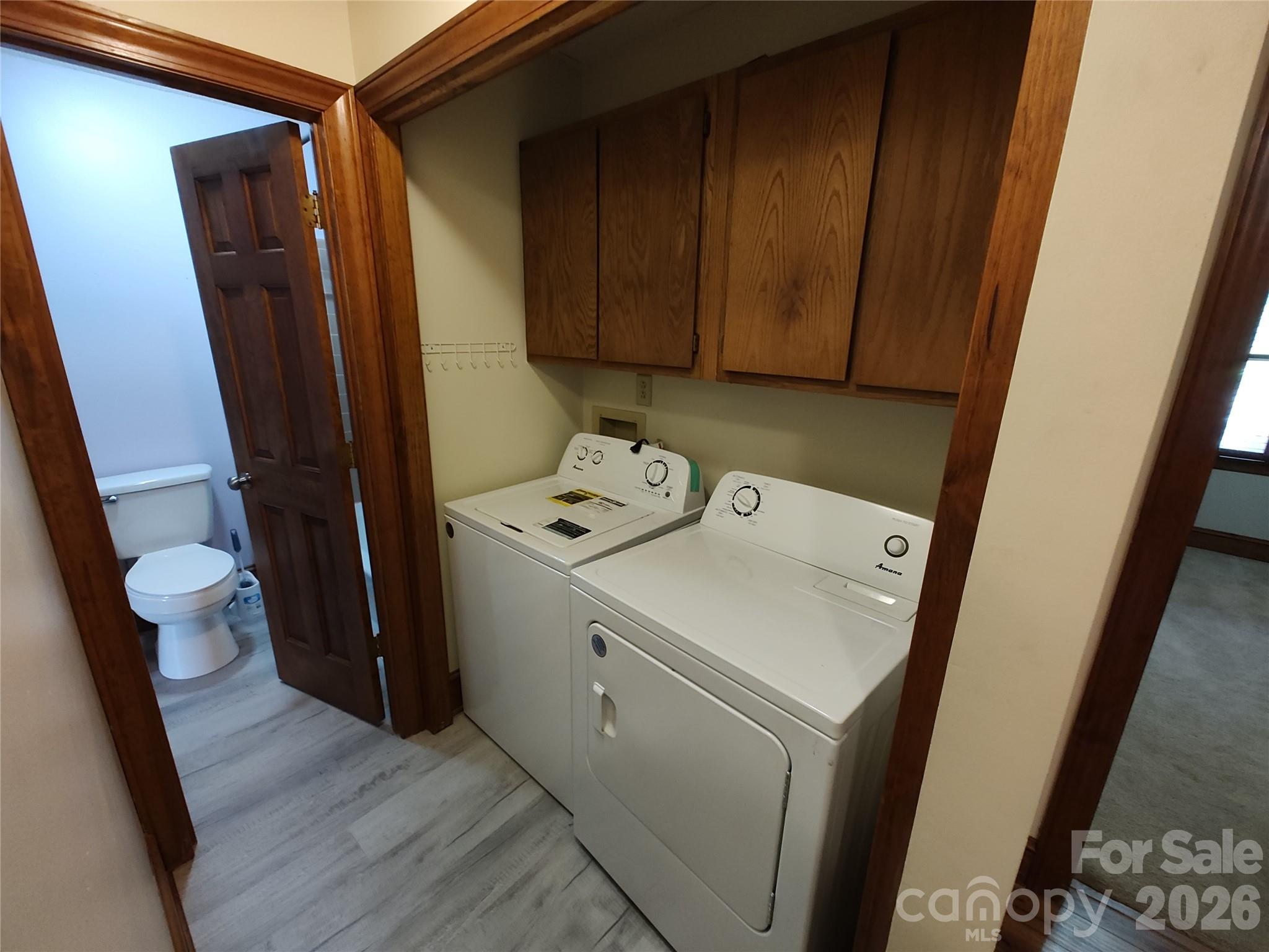 Laundry & Common Bath - 104 Swaim Court, Salisbury