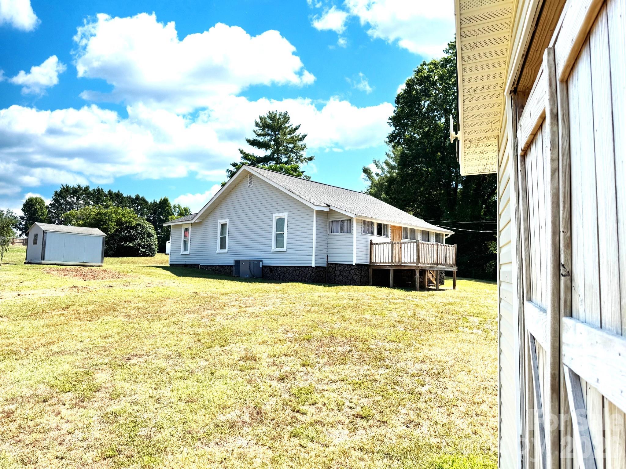 Single Family Residence at 727 Ed Hamrick Road, Shelby, photo 3 of 15