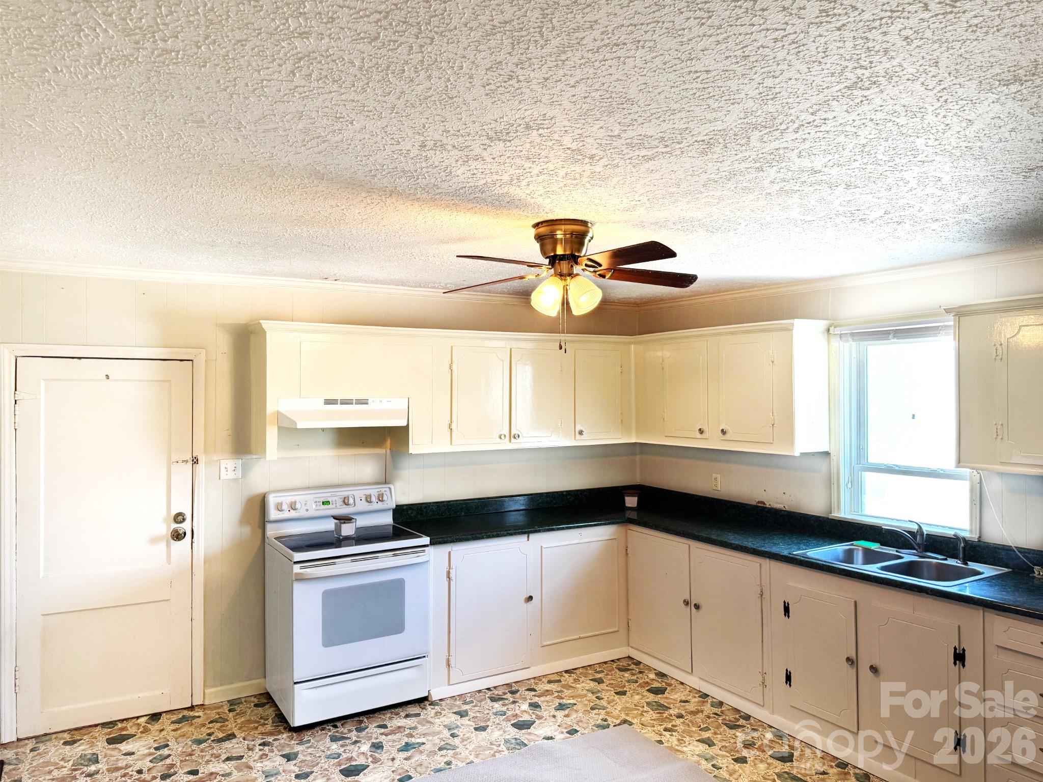 Single Family Residence at 727 Ed Hamrick Road, Shelby, photo 8 of 15