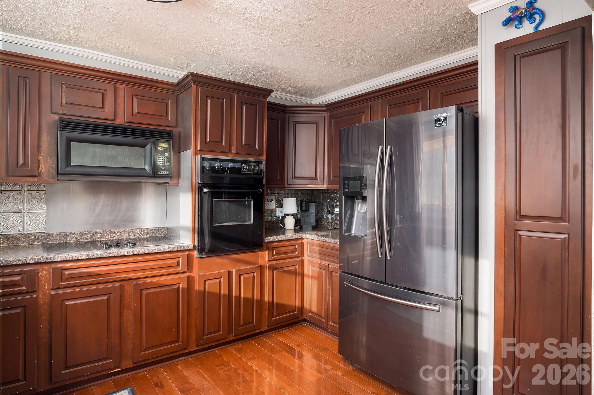 Beautiful kitchen with built in microwave and oven! - 3910 Fallston Road, Shelby