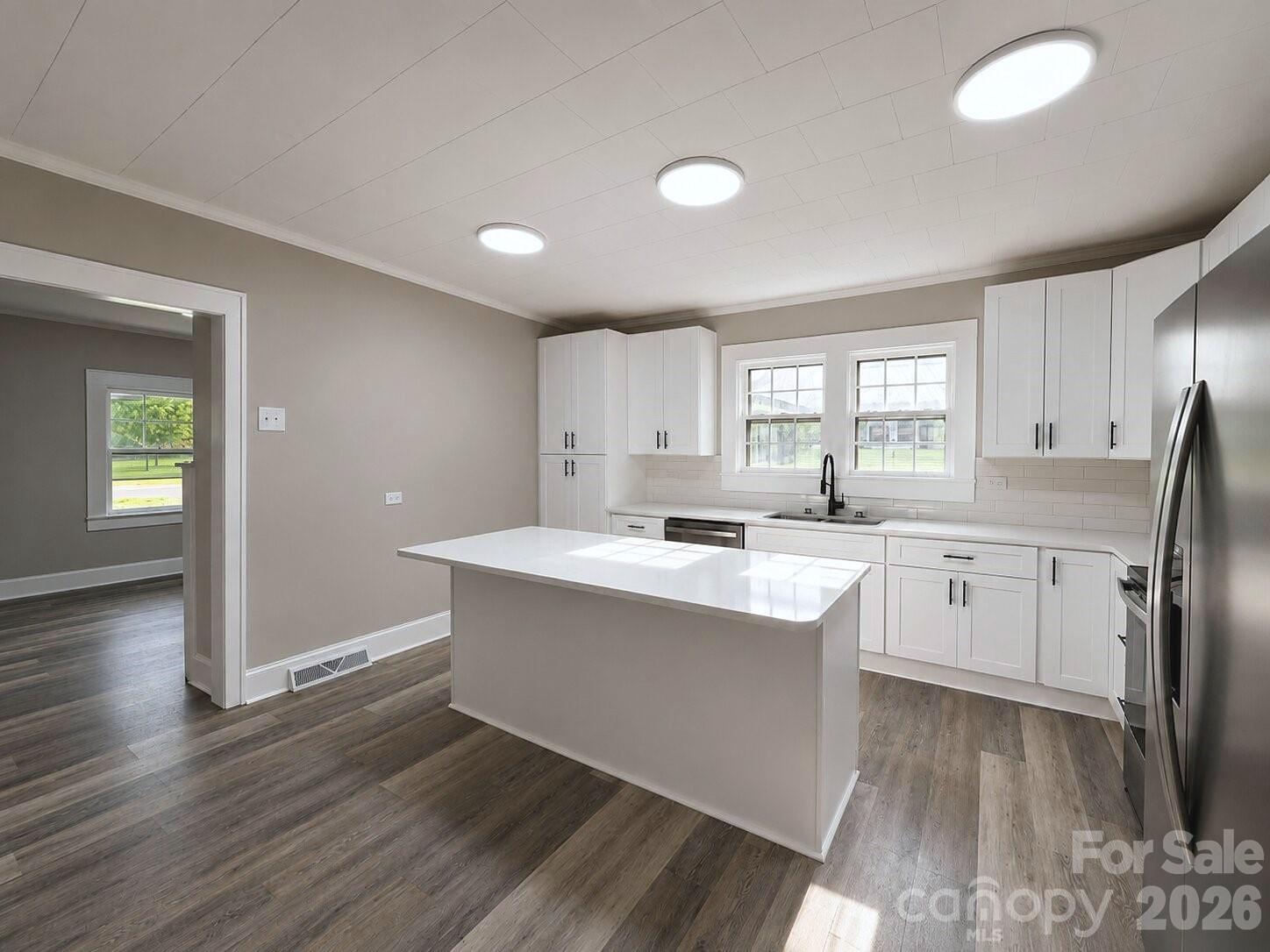 Single Family Residence at 113 Mountain View Street, Morganton, photo 10 of 32