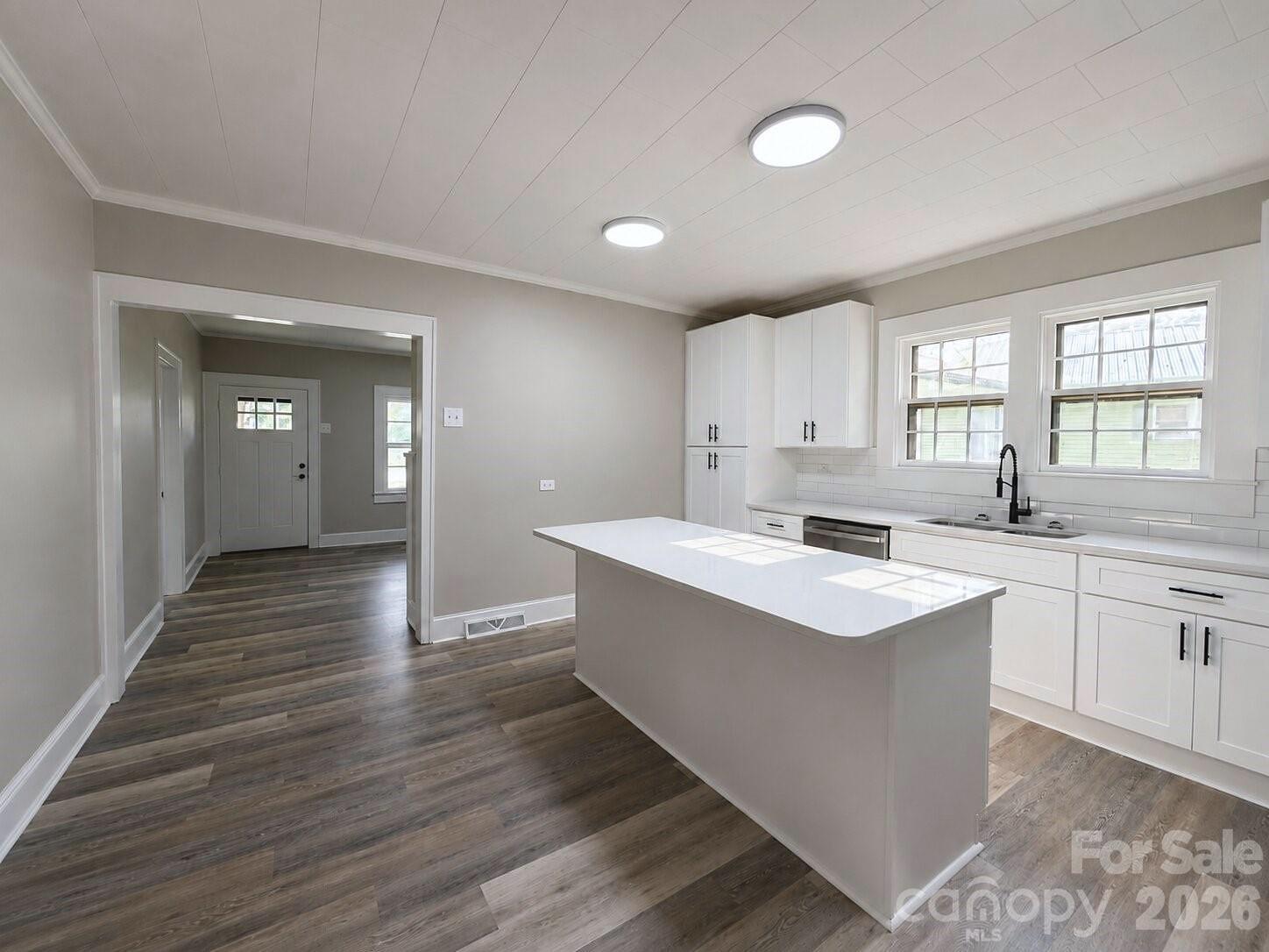 Single Family Residence at 113 Mountain View Street, Morganton, photo 12 of 32