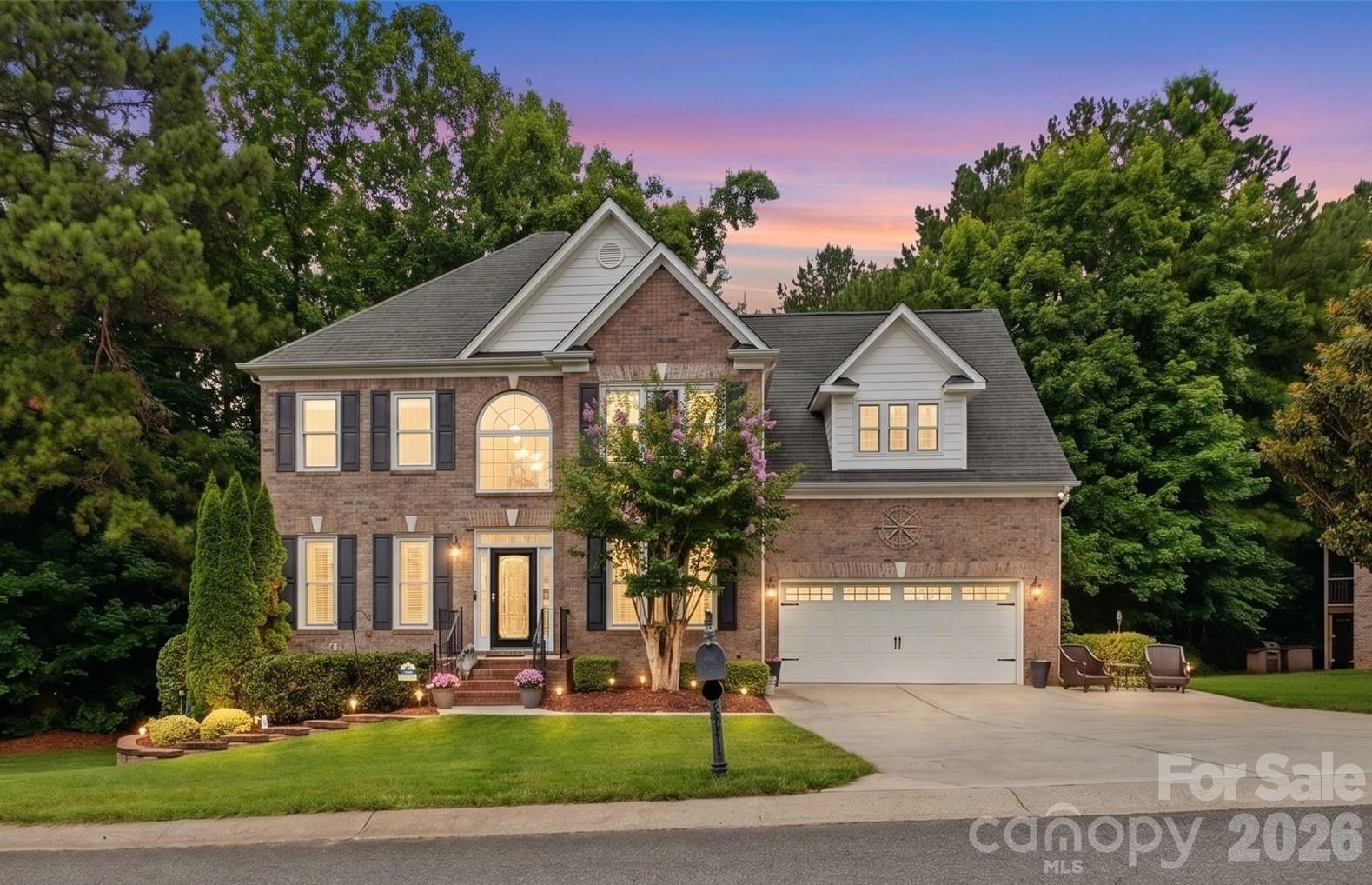 Single Family Residence at 112 Millwood Drive, Fort Mill, photo 2 of 45