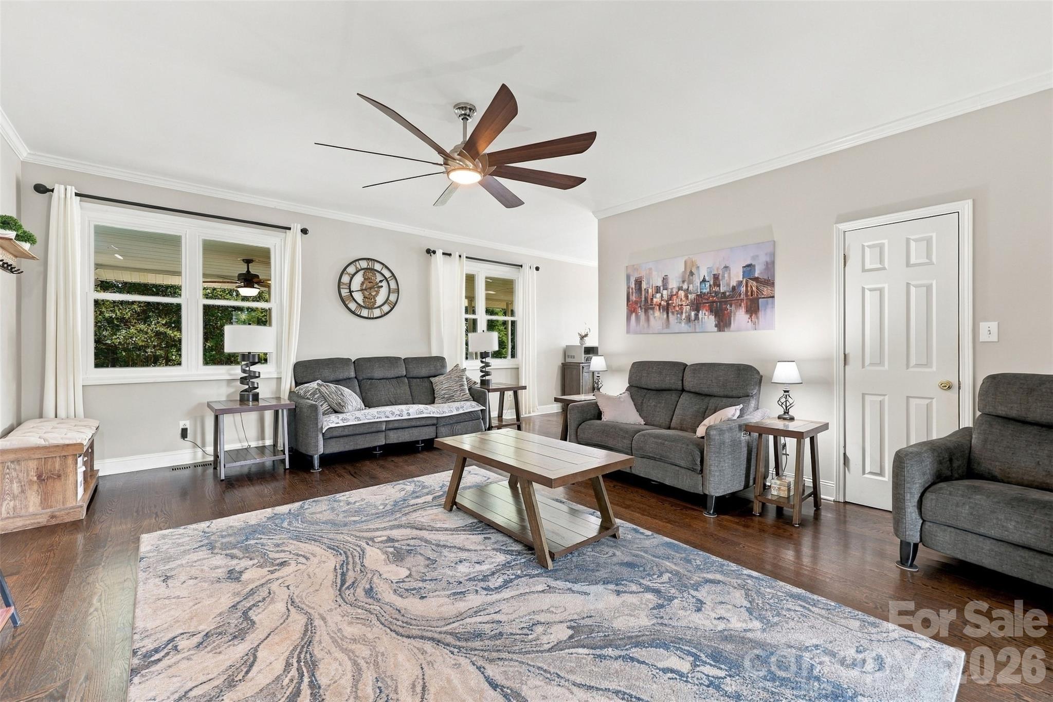 Family Room/Den - 104 Felix Lane, York