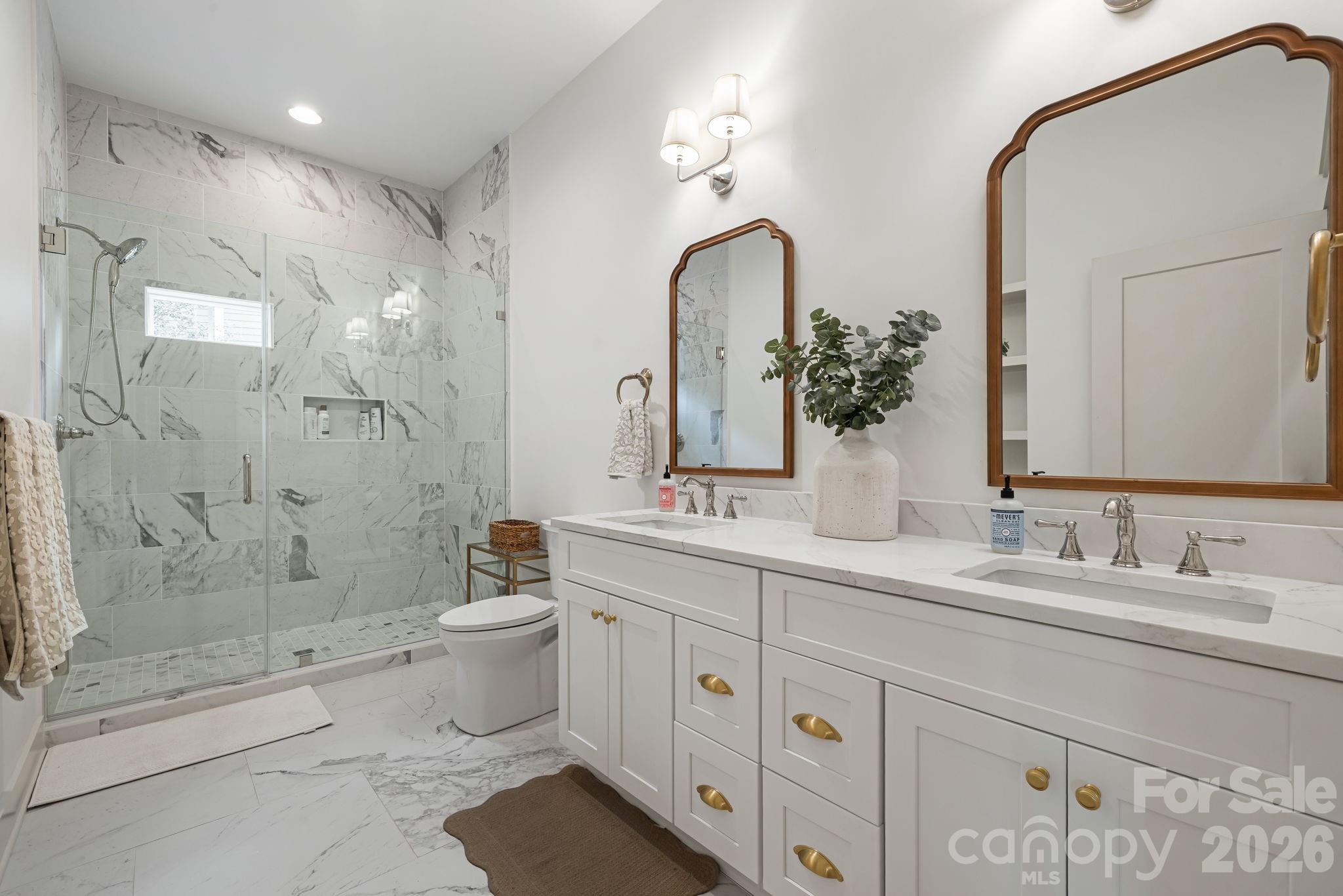 Full Bath in Finished Basement. - 14 Sugarland Ridge Trail, Fairview