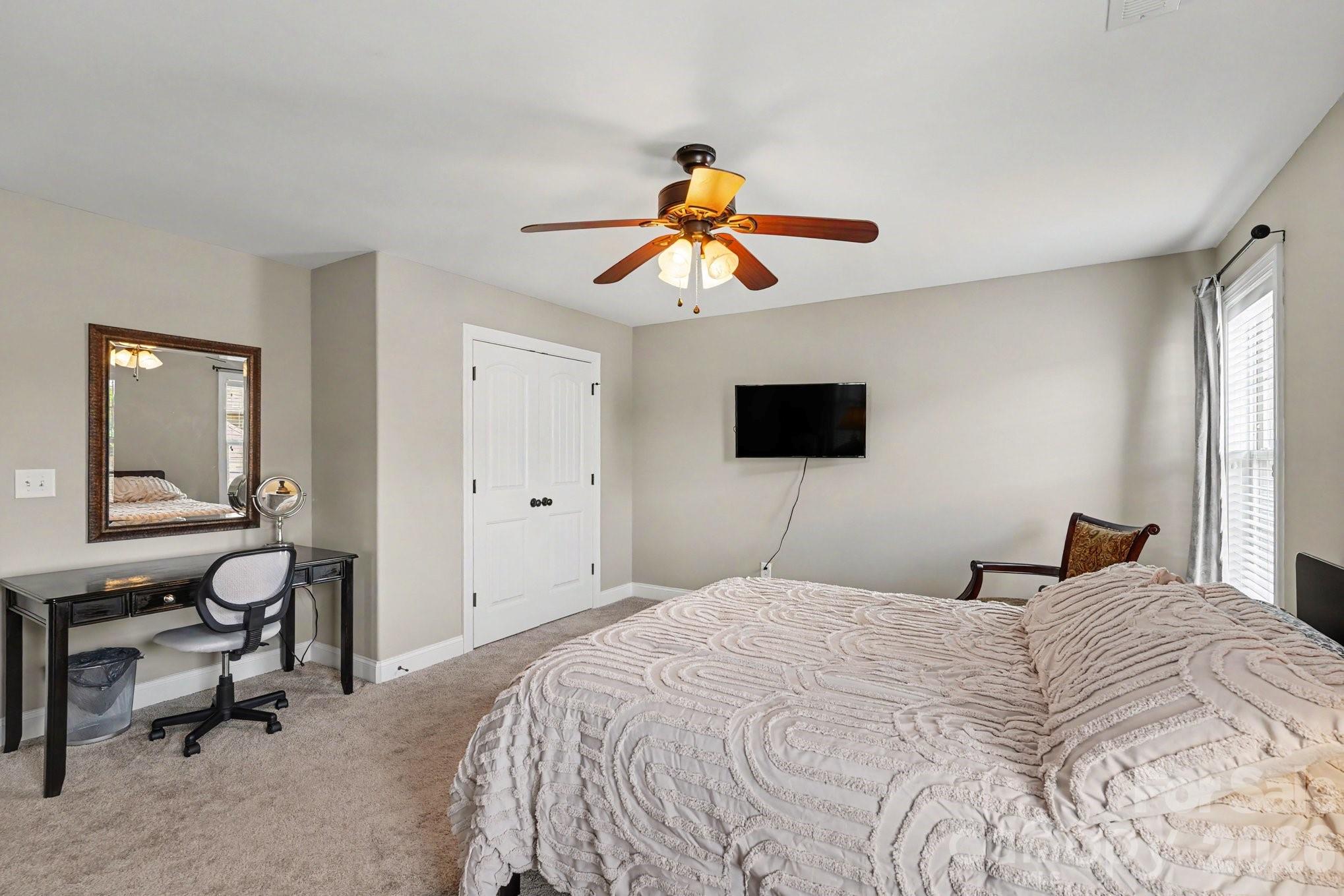 Single Family Residence at 489 Lotus Court, Lewisville, photo 28 of 37