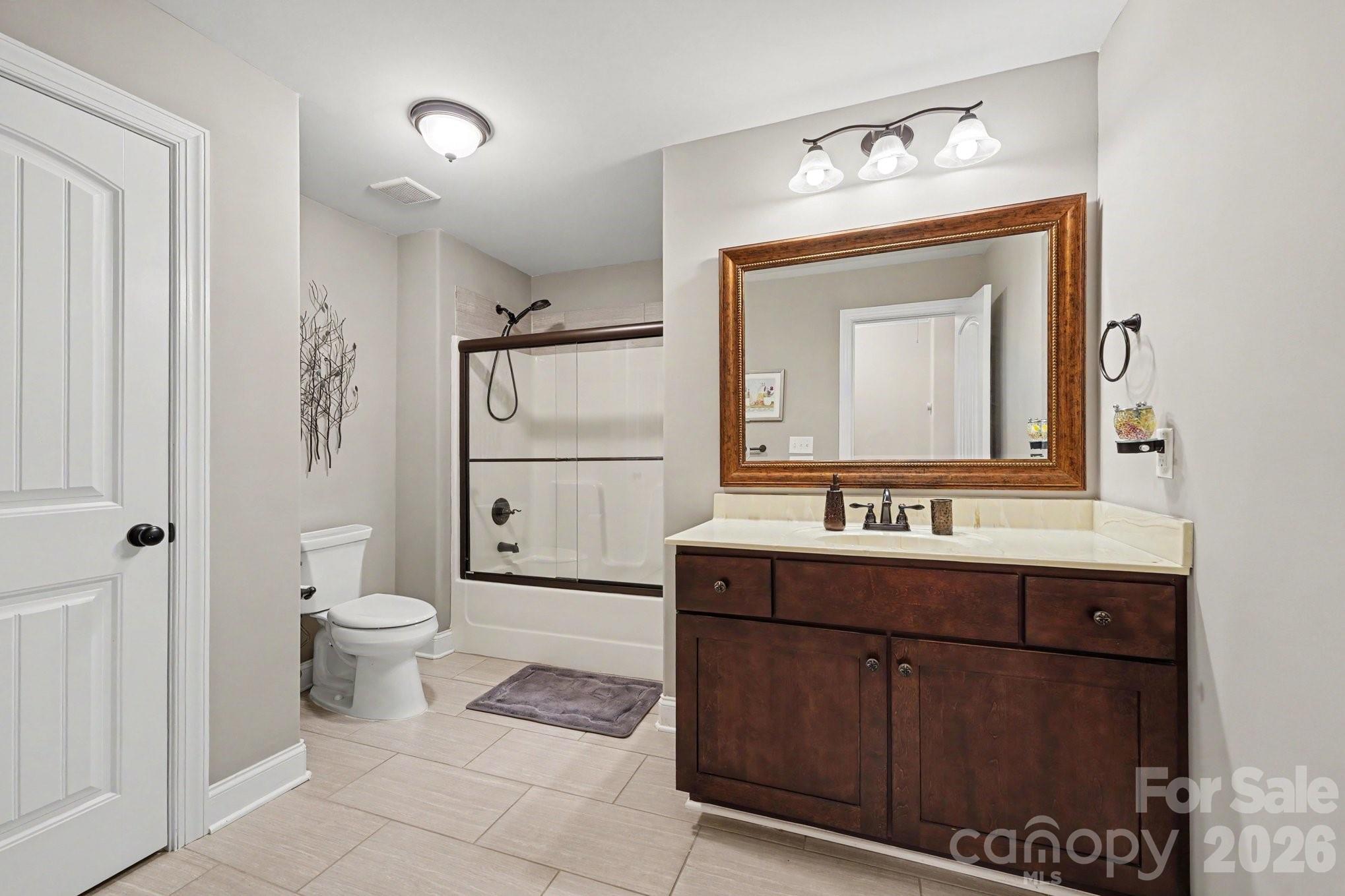 Single Family Residence at 489 Lotus Court, Lewisville, photo 29 of 37