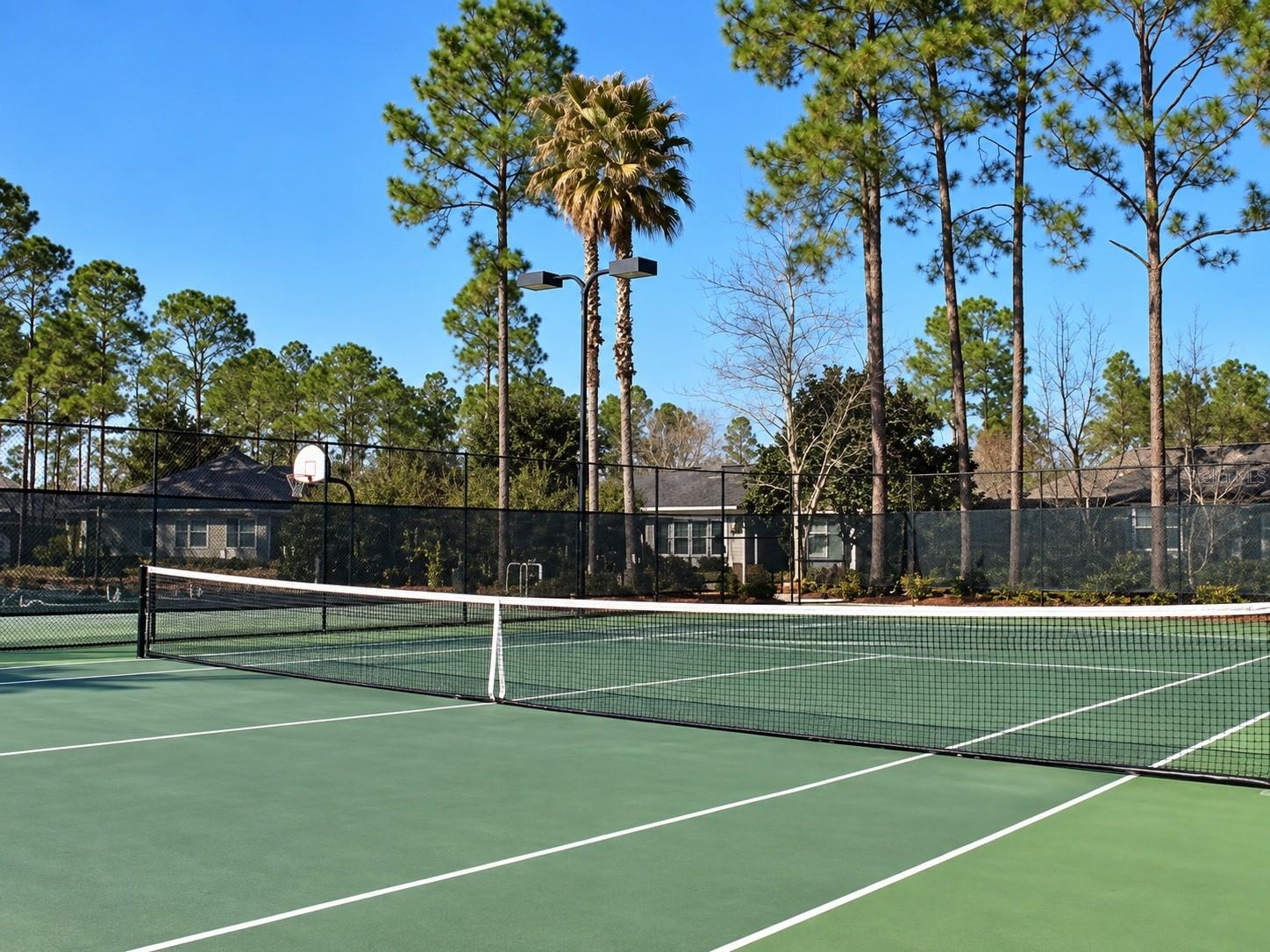 Community tennis court and pickleball - 6618 SW 83RD TER, GAINESVILLE
