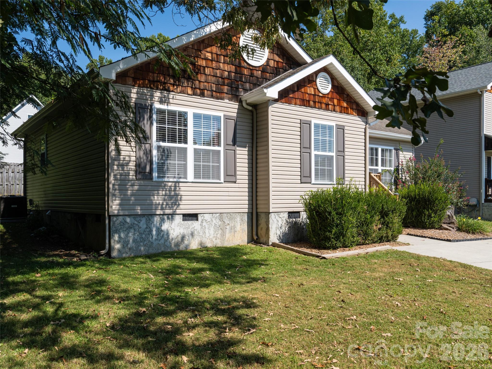 Single Family Residence at 151 W Newberry Drive, Fletcher, photo 3 of 29