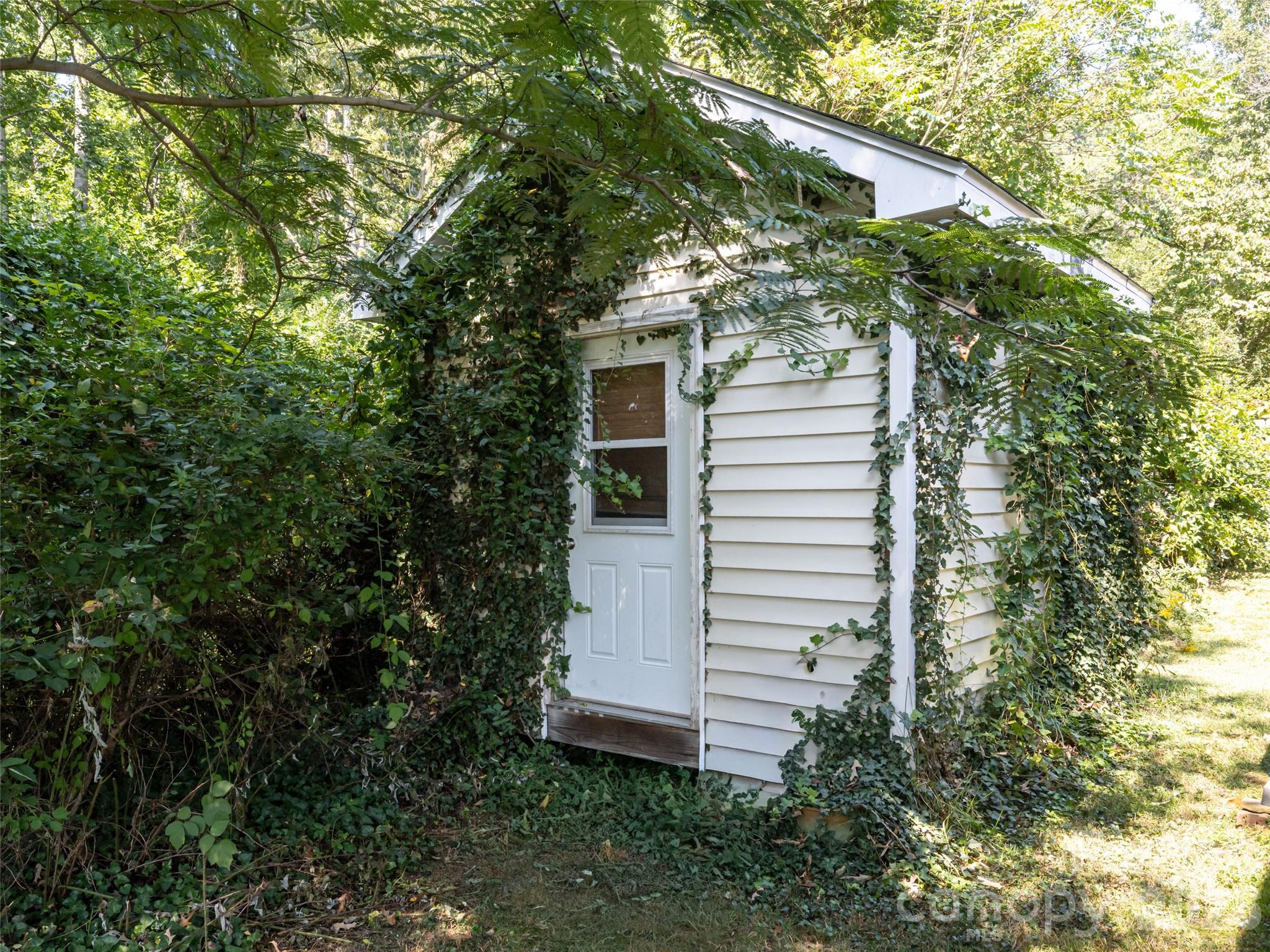 Single Family Residence at 151 W Newberry Drive, Fletcher, photo 29 of 29