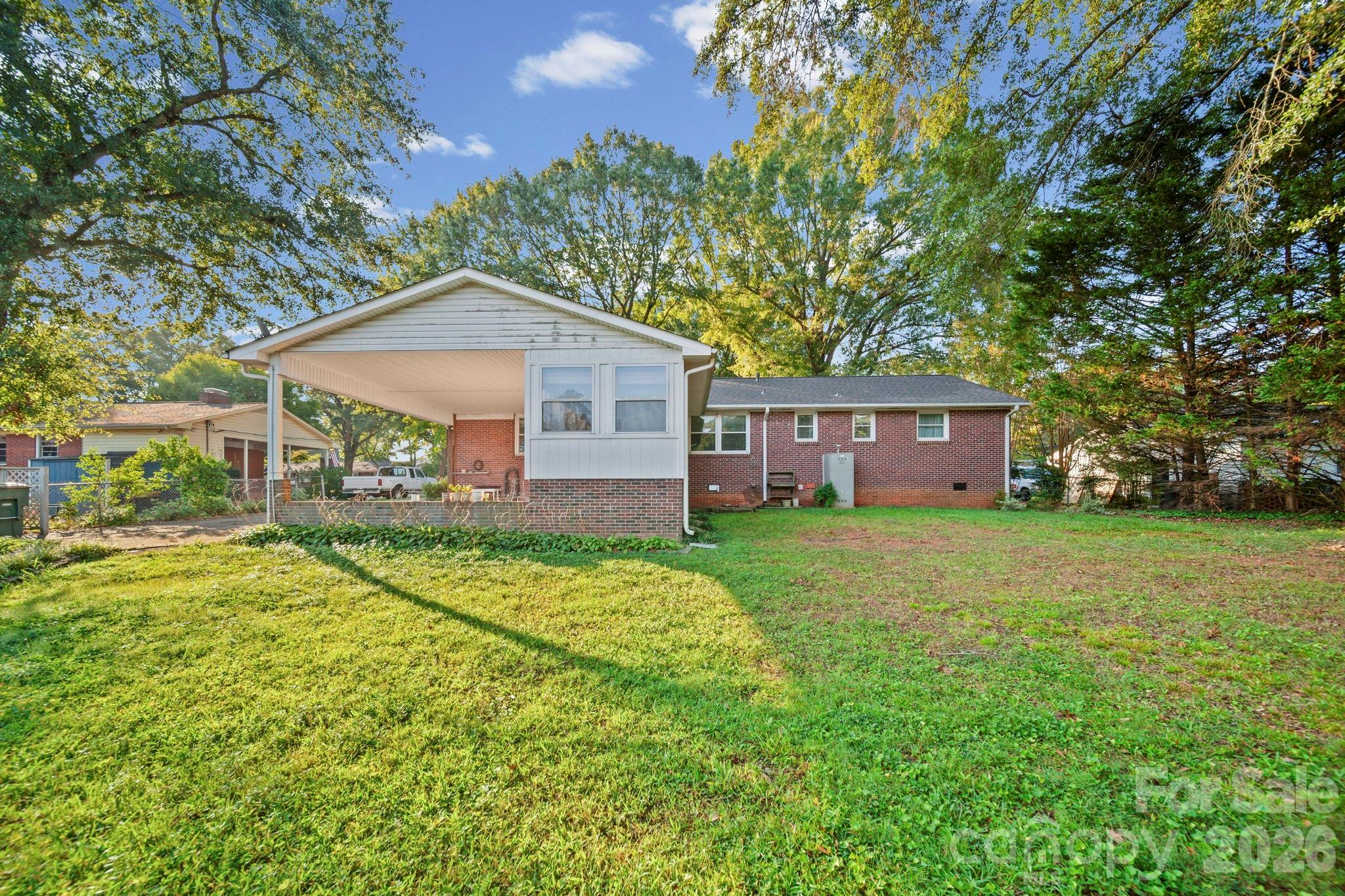 Single Family Residence at 2019 Carol Drive, Gastonia, photo 30 of 36