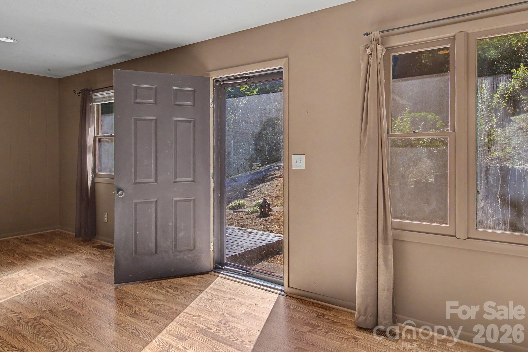 Single Family Residence at 21 Coffey Circle, Asheville, photo 13 of 37