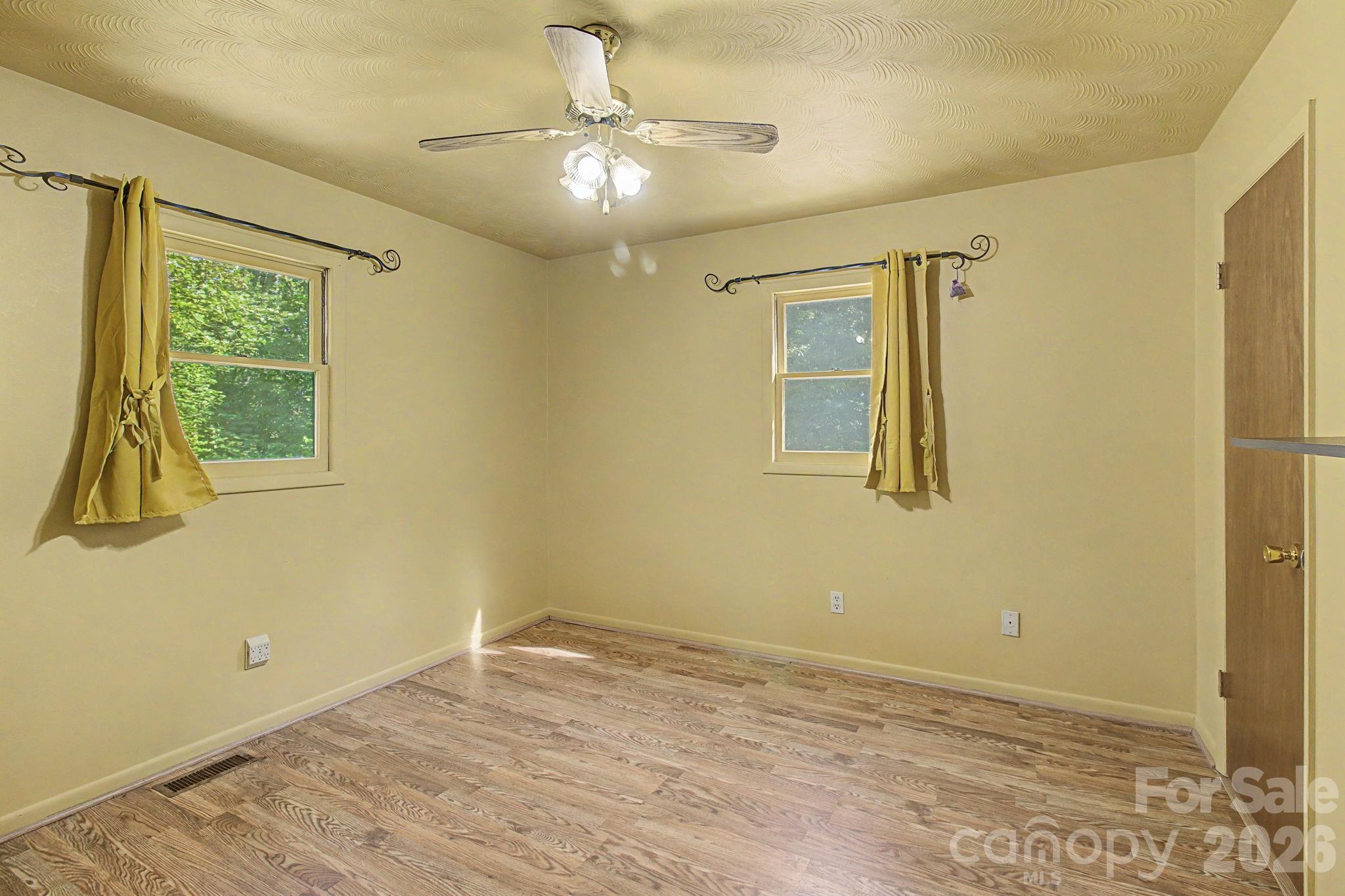 Single Family Residence at 21 Coffey Circle, Asheville, photo 23 of 37