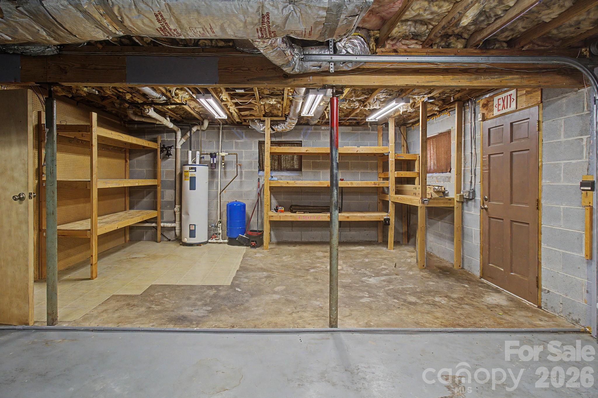 Storage/ potential workshop area - 21 Coffey Circle, Asheville