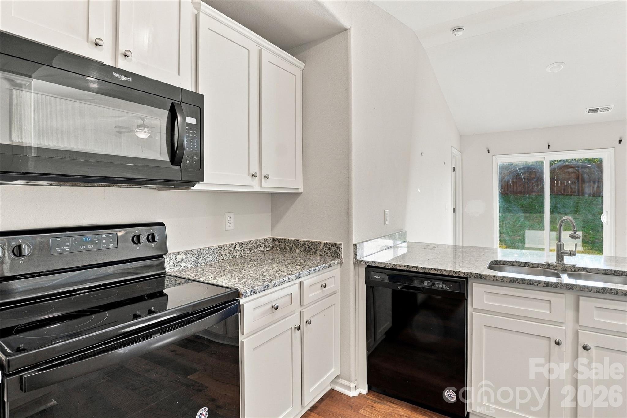 Single Family Residence at 433 Belcaro Drive, Kings Mountain, photo 15 of 34