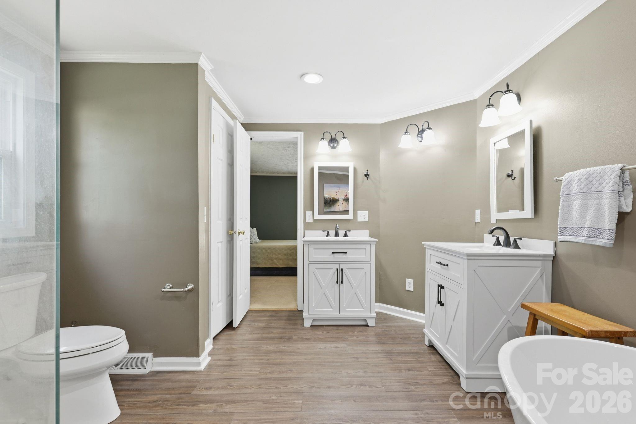 Single Family Residence at 380 Lake Landing Drive, Salisbury, photo 16 of 40