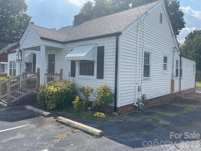 Right front of business/home - 1670 Dale Earnhardt Boulevard, Kannapolis