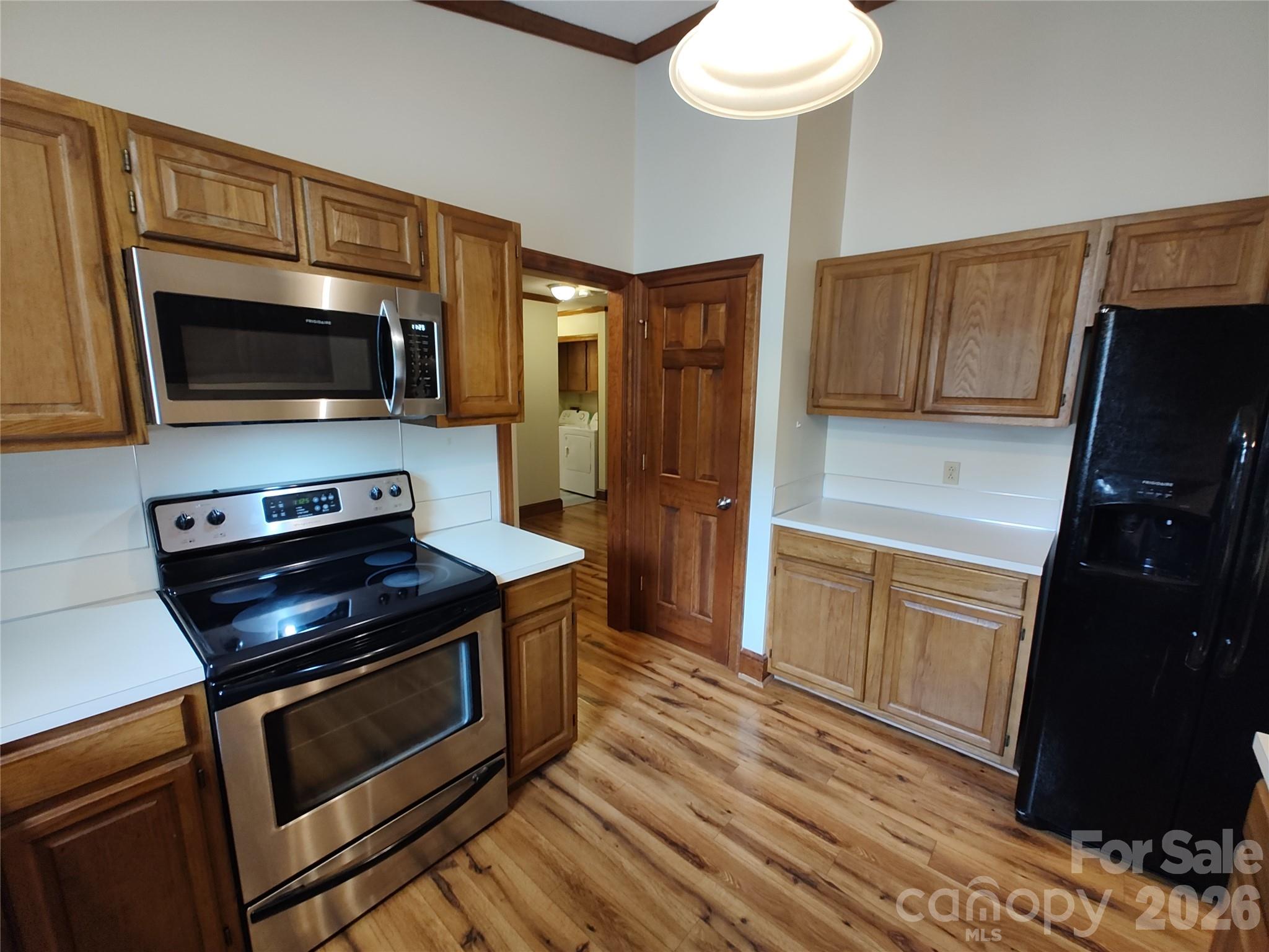 Kitchen with appliances - 104 Swaim Court, Salisbury