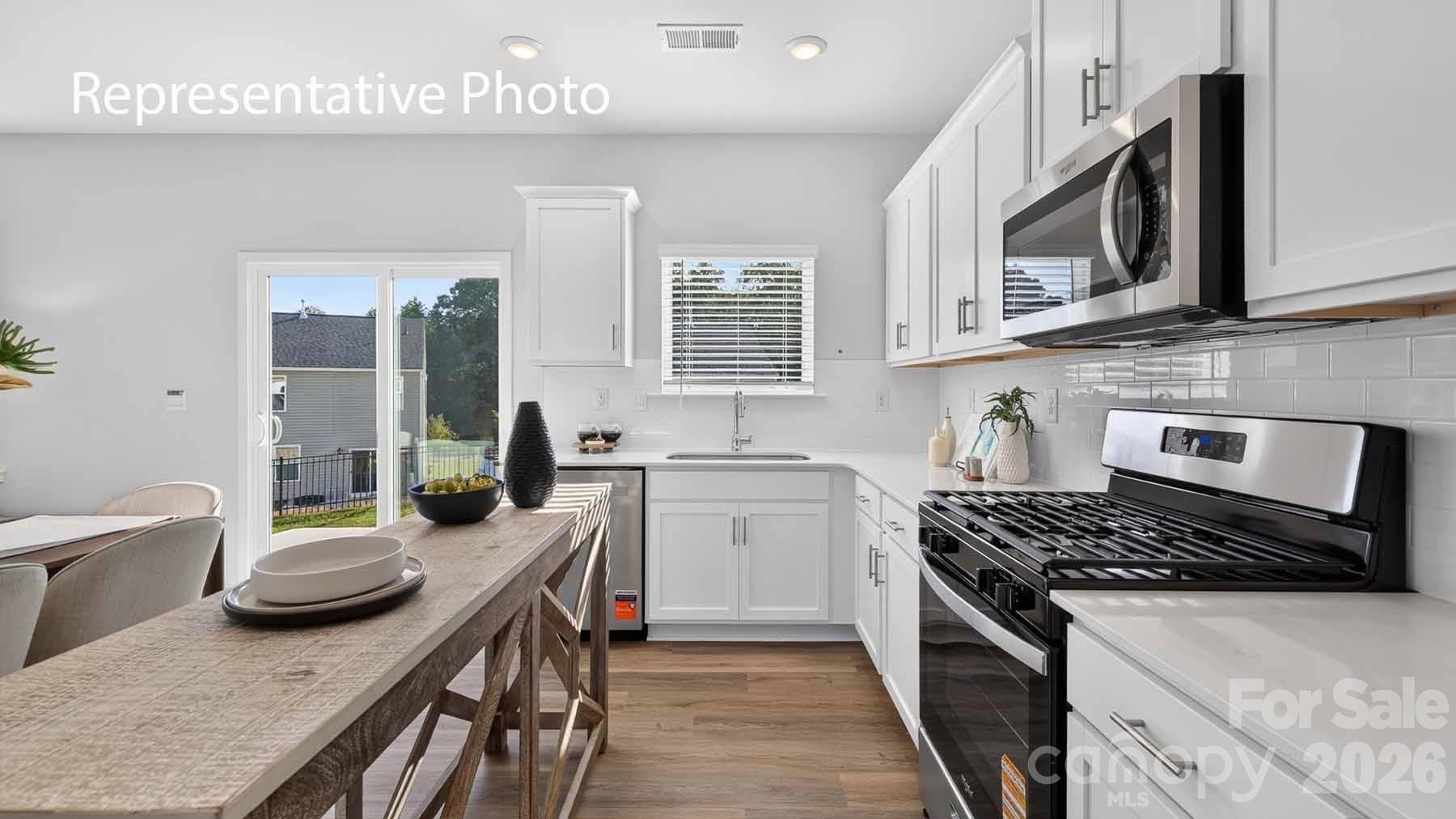Single Family Residence at 2137 10th Street SE, Hickory, photo 9 of 30