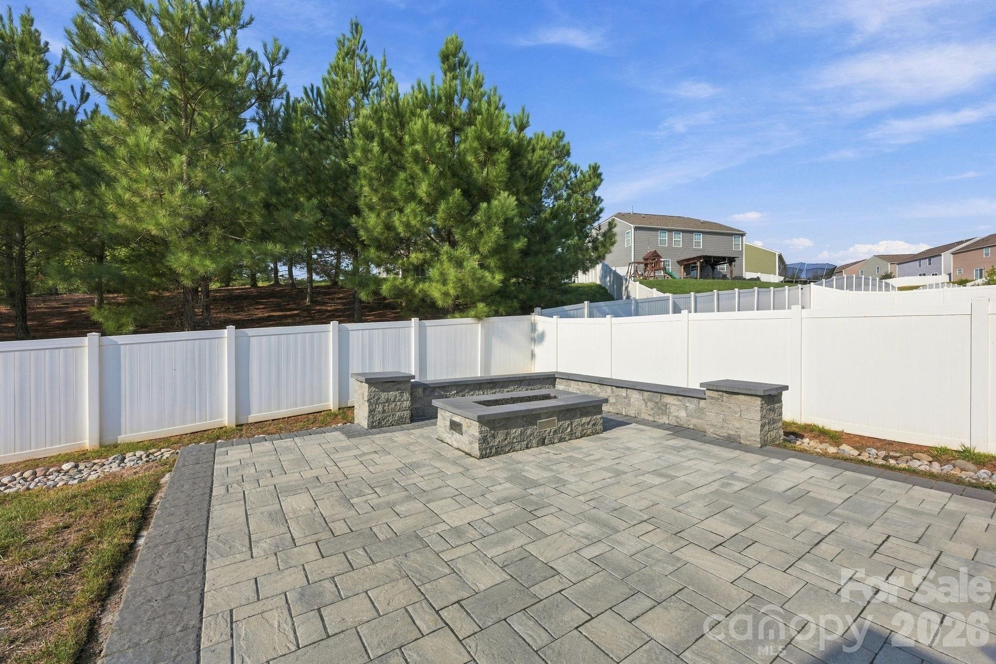 Single Family Residence at 105 Yellow Birch Loop, Mooresville, photo 3 of 47