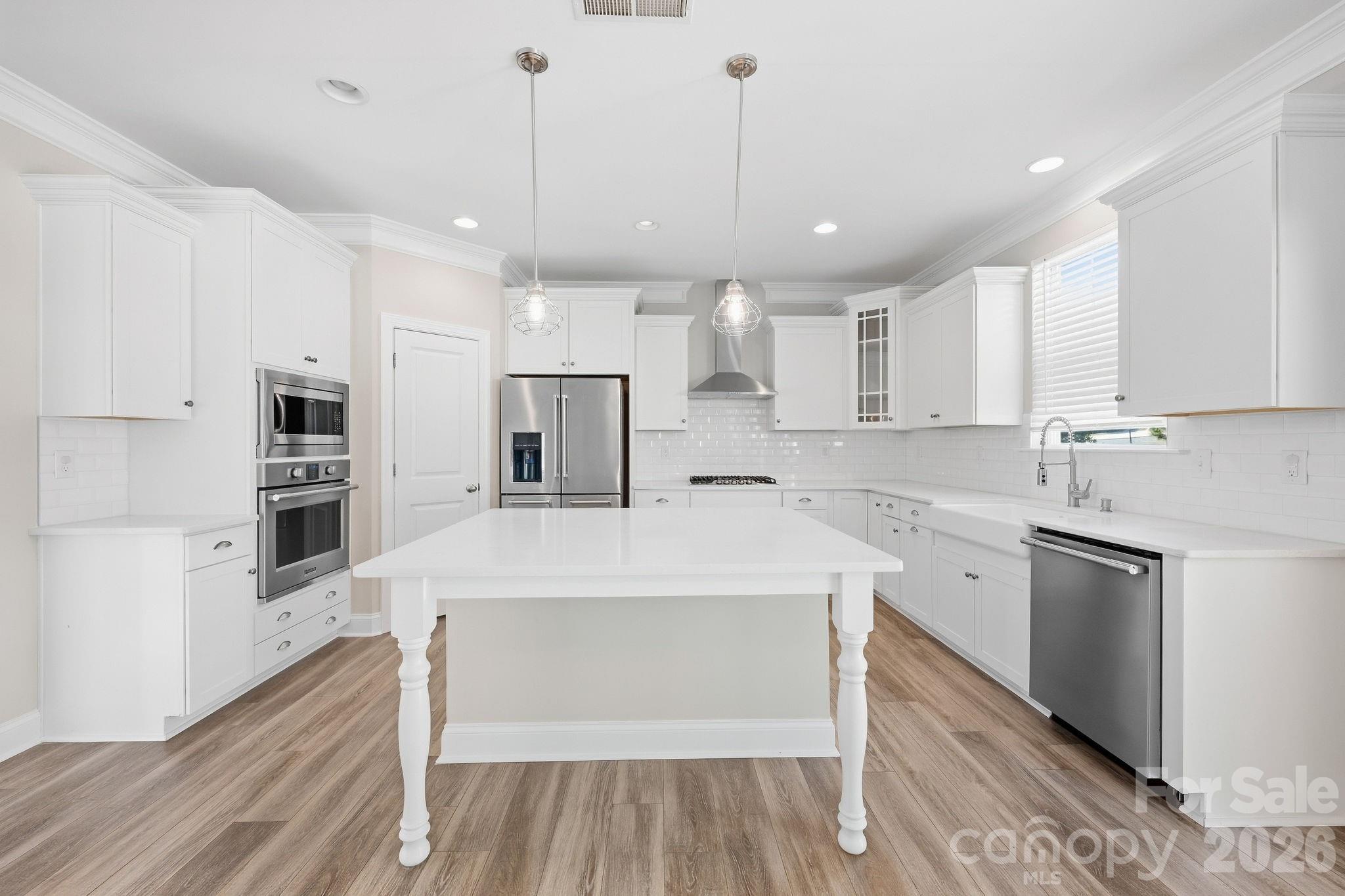 Single Family Residence at 105 Yellow Birch Loop, Mooresville, photo 11 of 47
