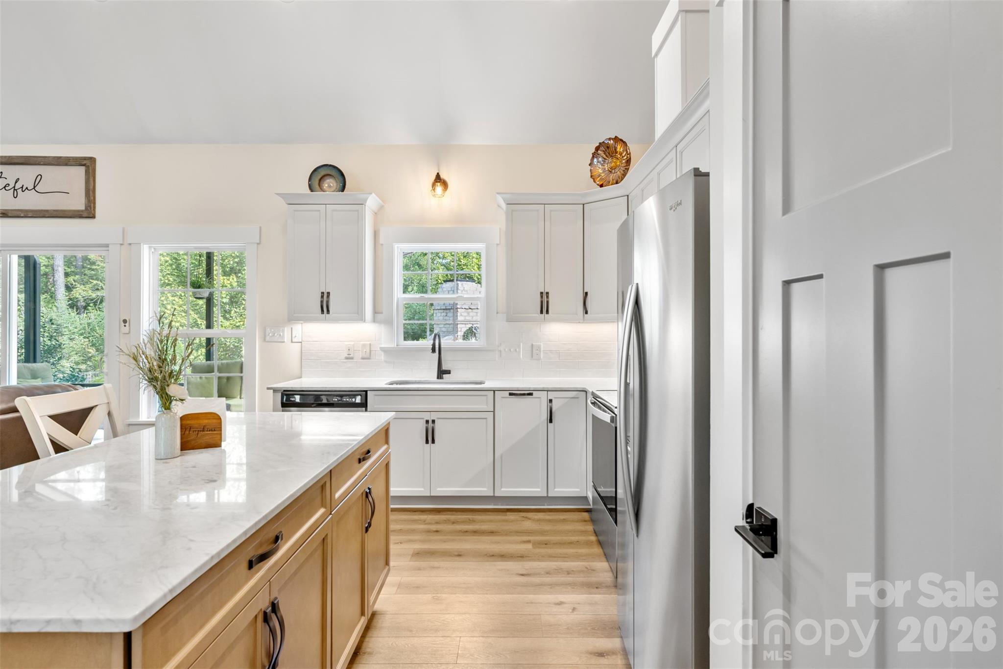 Stainless steel appliances - 1604 Aragon Beach Road, Rock Hill