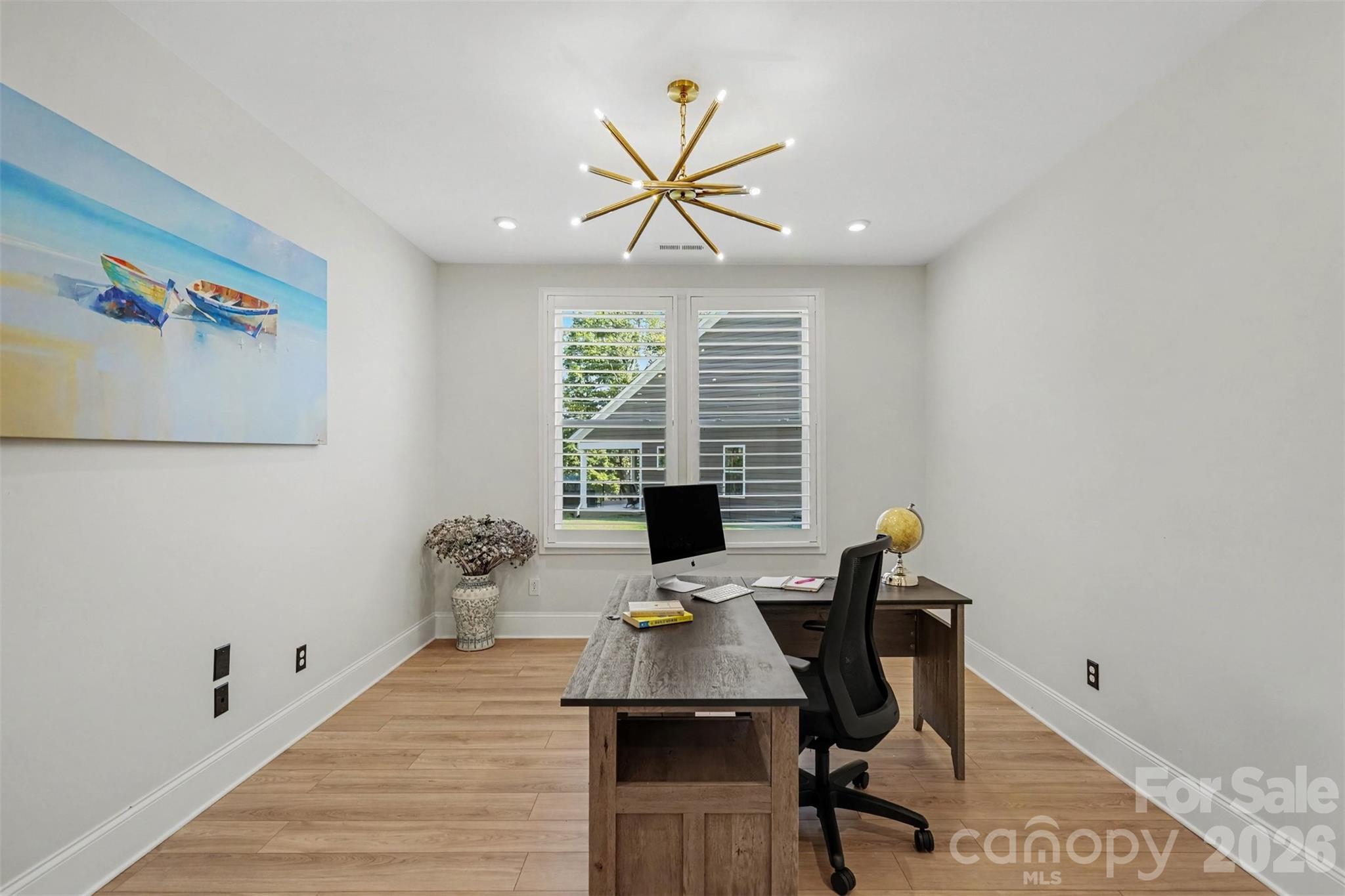 Another option for an office. (current staging) - 8027 Longwaters Court, York