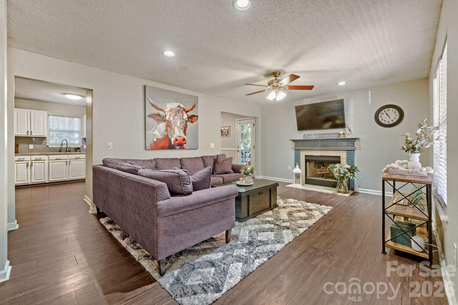 Single Family Residence at 7742 Red Robin Trail, Denver, photo 5 of 37