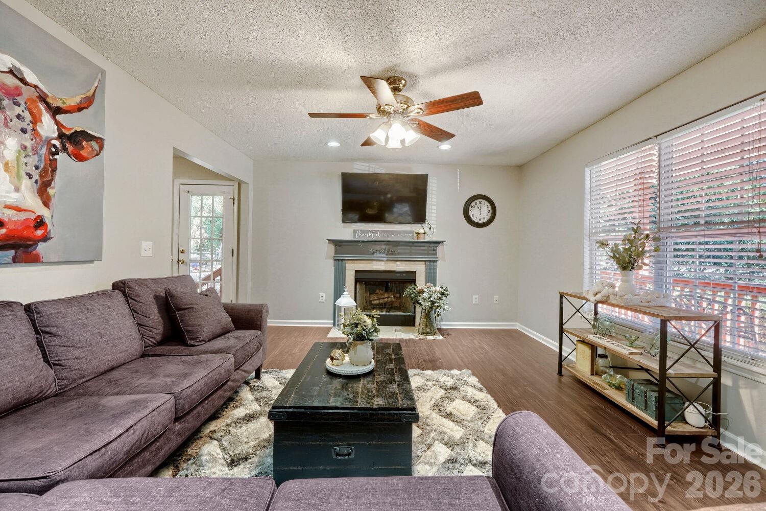 Single Family Residence at 7742 Red Robin Trail, Denver, photo 9 of 37