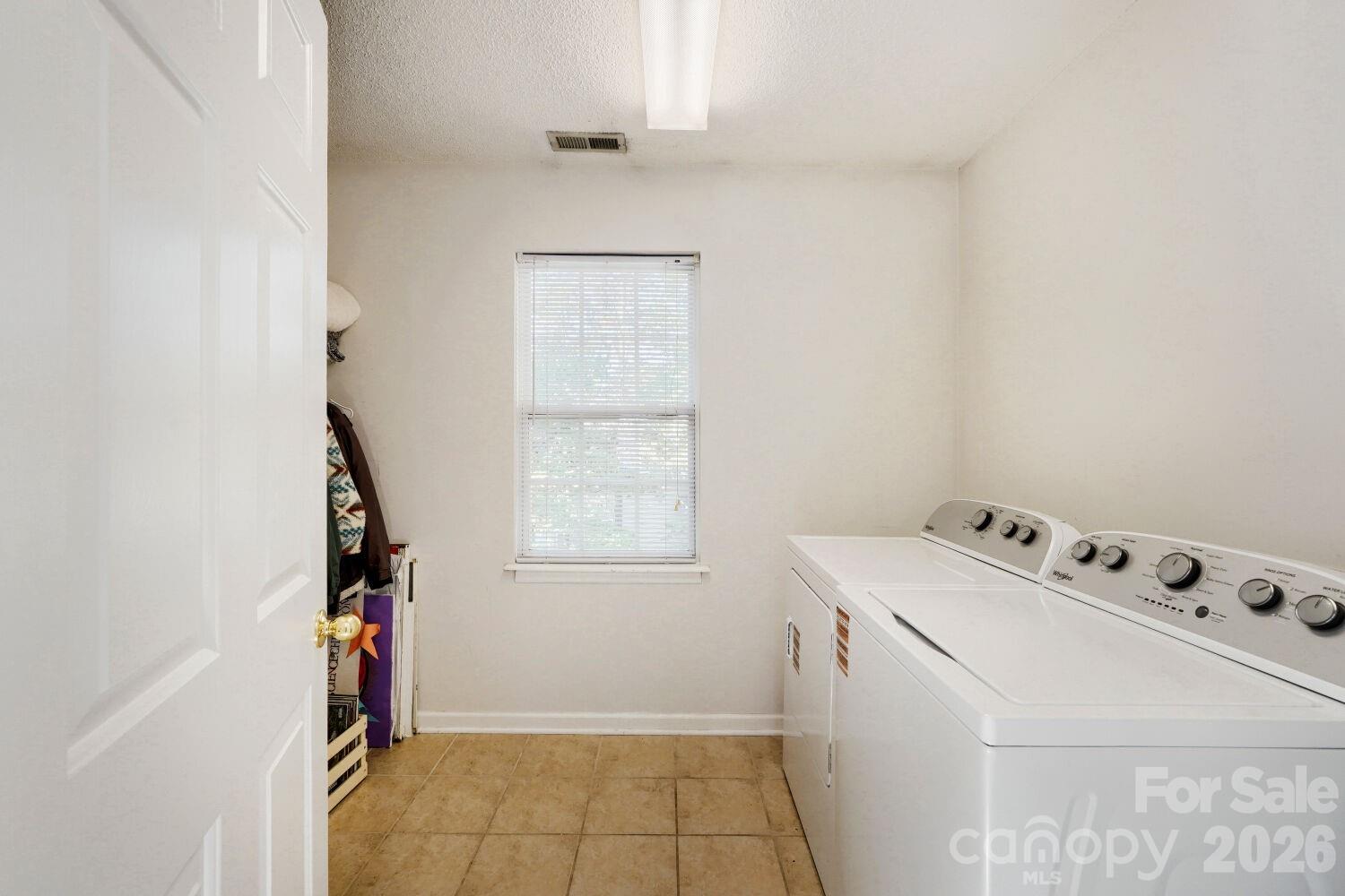 Single Family Residence at 7742 Red Robin Trail, Denver, photo 30 of 37