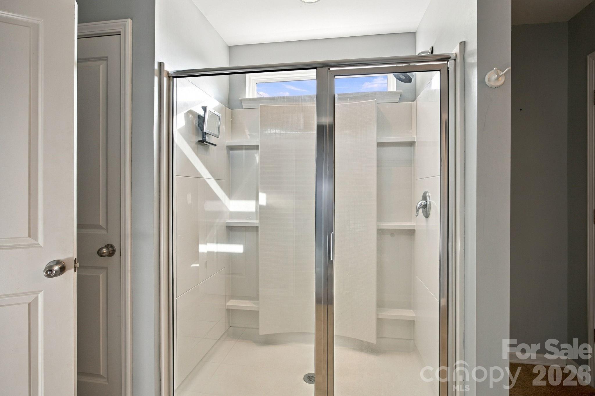 Walk-in Shower - 5857 McClintock Drive, Denver