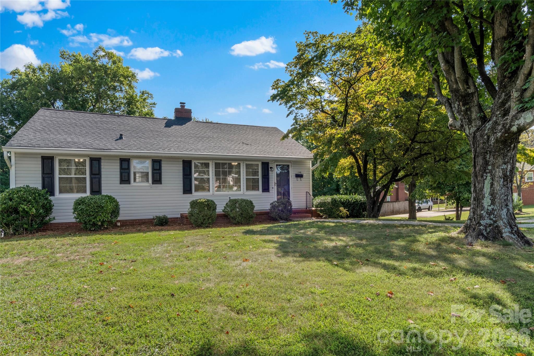 Single Family Residence at 1248 Bolton Street, Winston Salem, photo 4 of 36