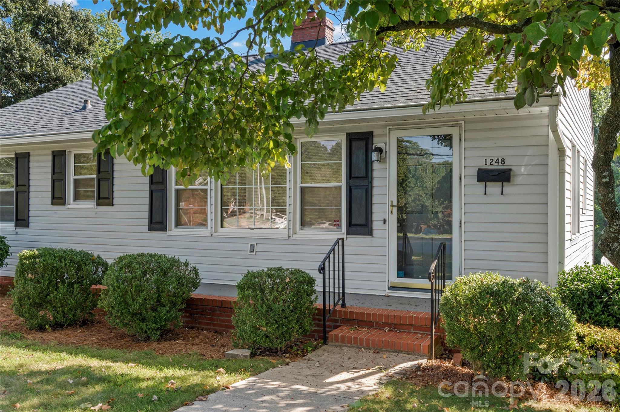 Single Family Residence at 1248 Bolton Street, Winston Salem, photo 5 of 36