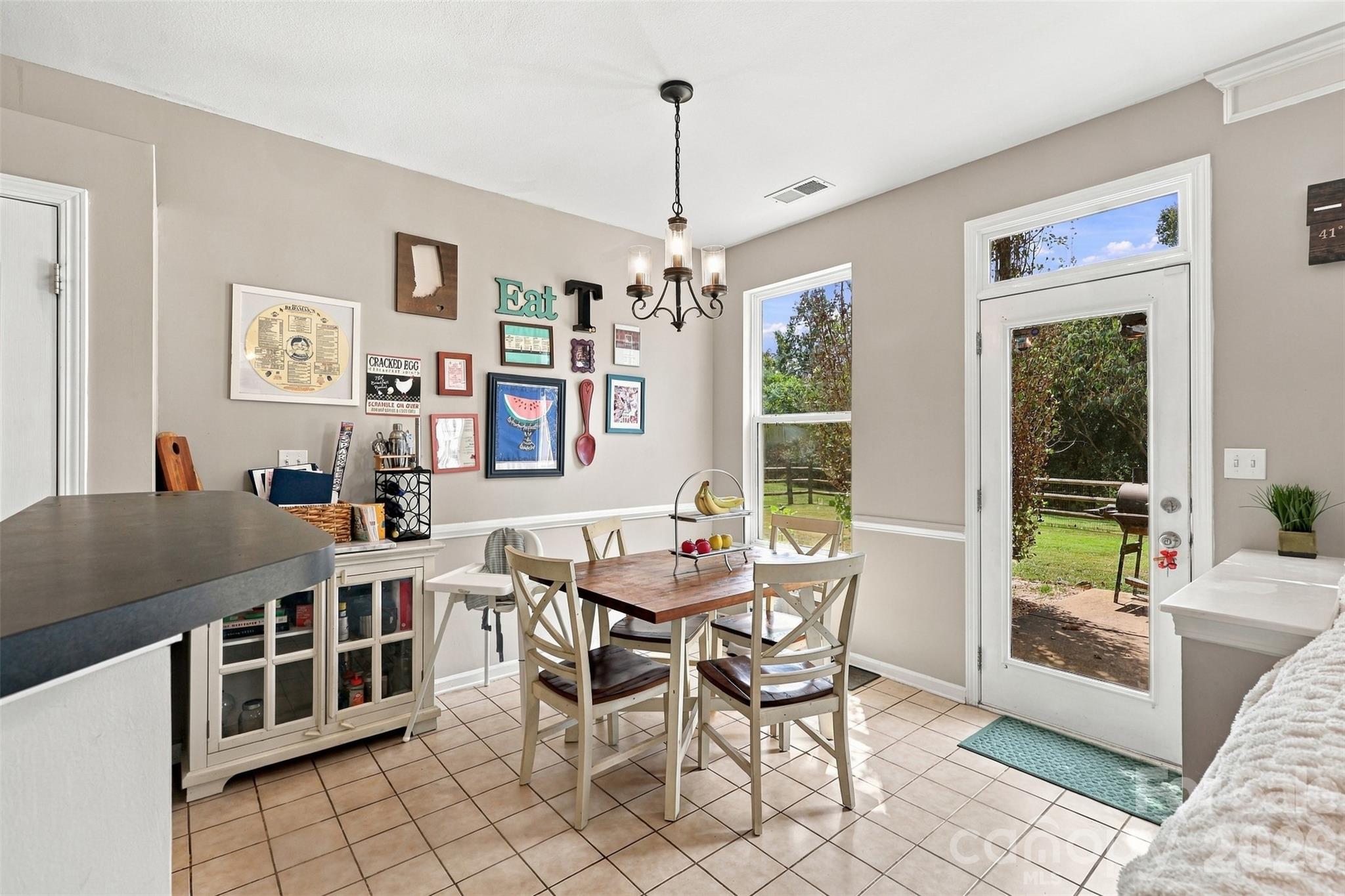 Single Family Residence at 915 Rocky Meadows Lane, Concord, photo 14 of 43