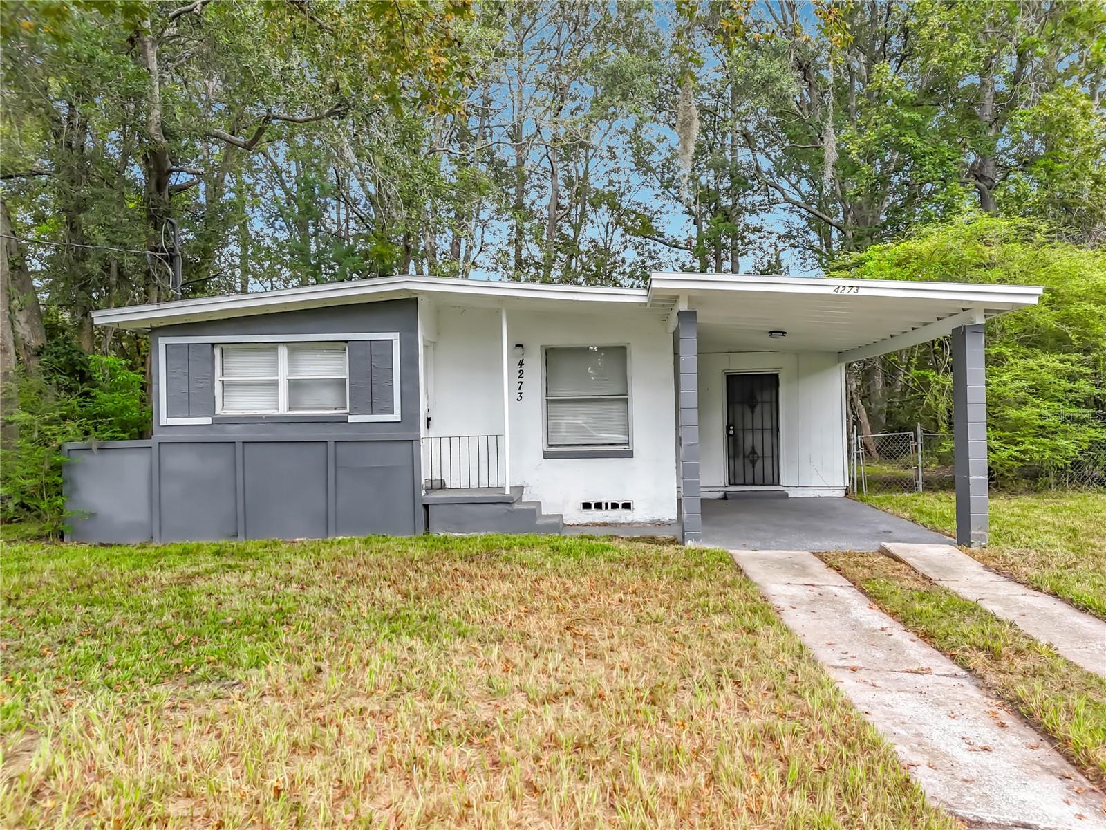 4273 KATANGA DR N