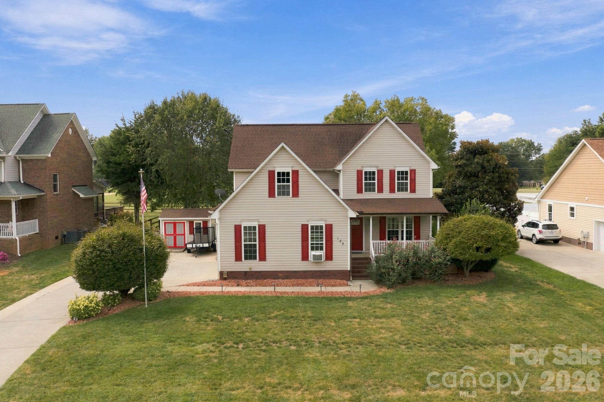 Single Family Residence at 122 Wood Duck Loop, Mooresville, photo 3 of 48