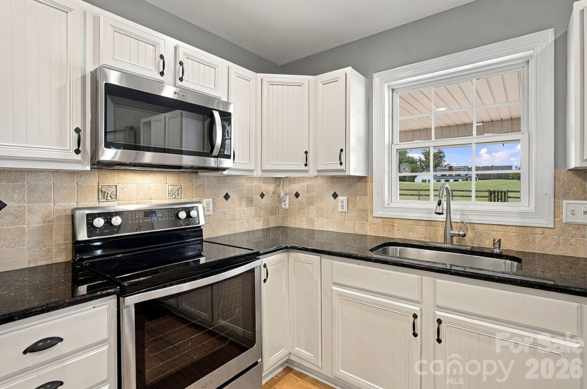 Single Family Residence at 122 Wood Duck Loop, Mooresville, photo 24 of 48