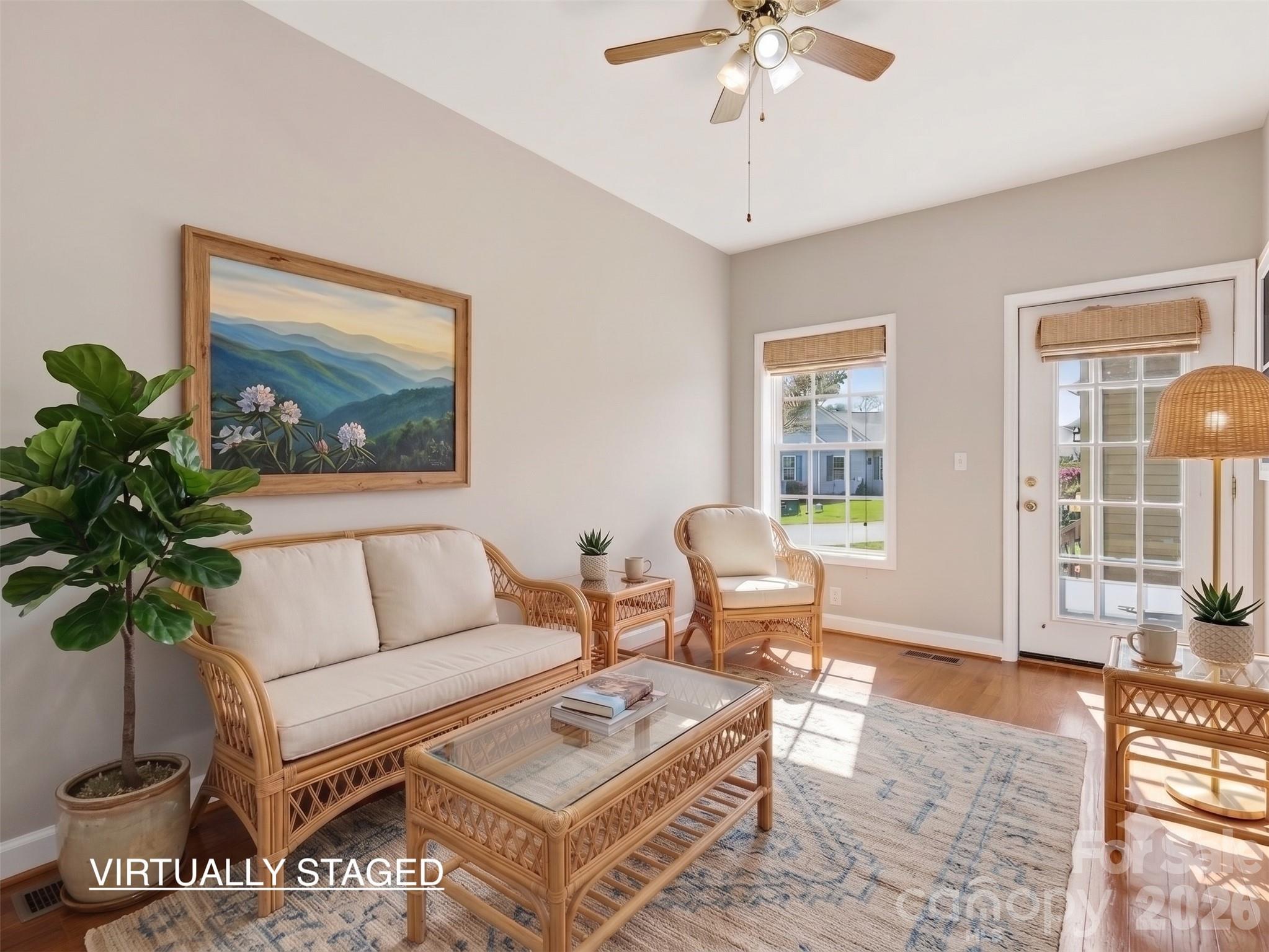 Single Family Residence at 209 Beechnut Drive, Hendersonville, photo 17 of 48