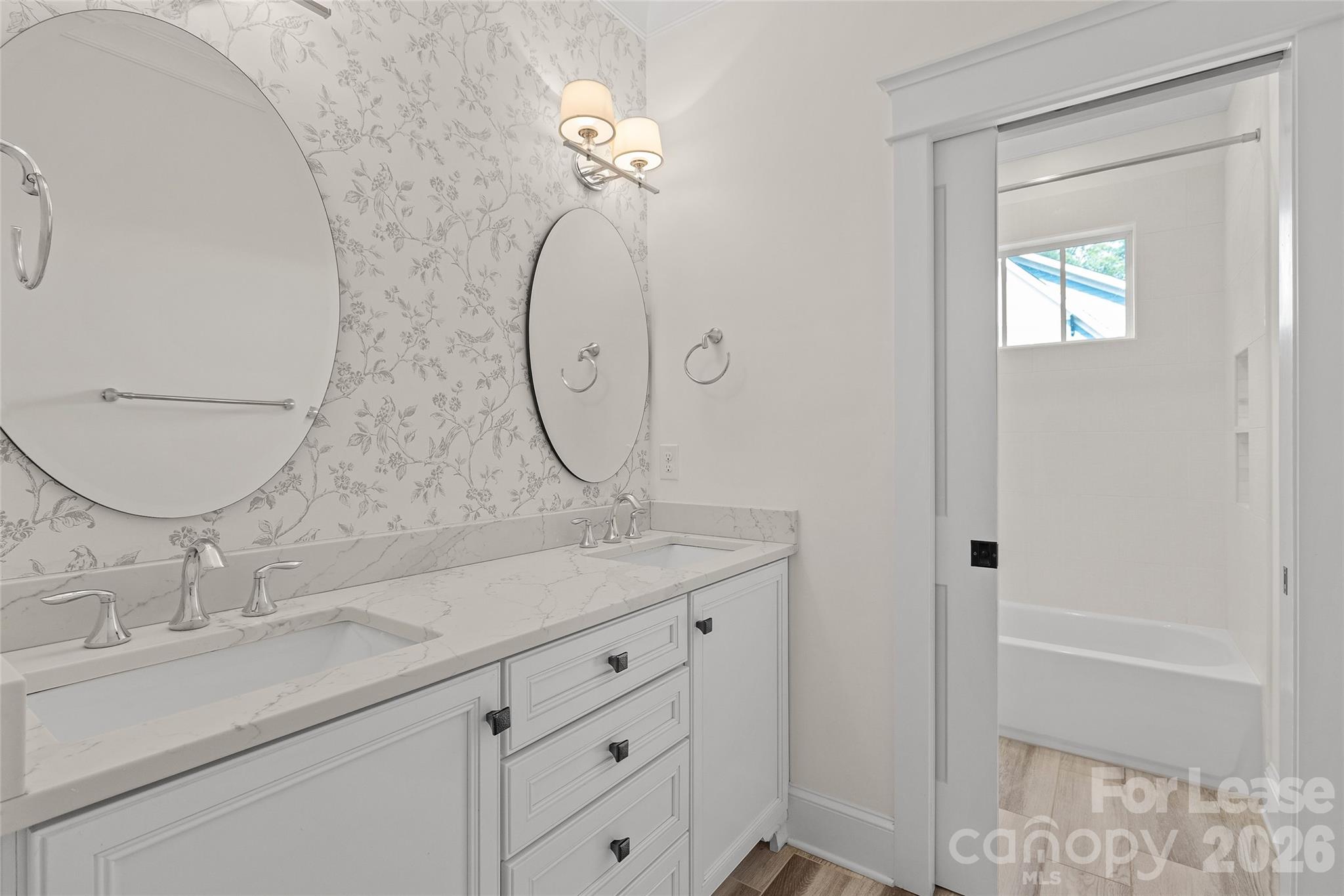 Full Bathroom - 2520 Laburnum Avenue, Charlotte