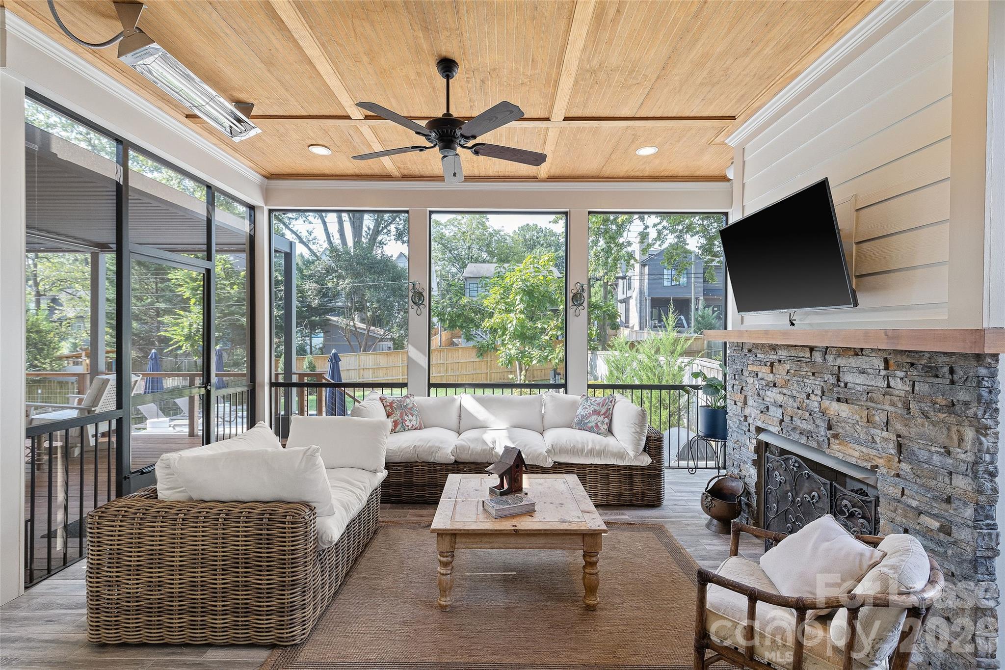 Screened Porch - 2520 Laburnum Avenue, Charlotte