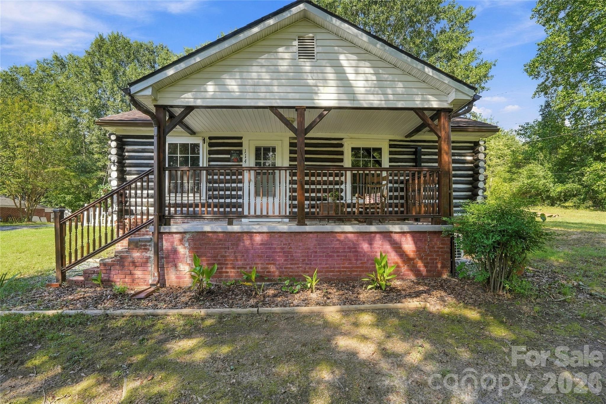 114 Beacon Hill