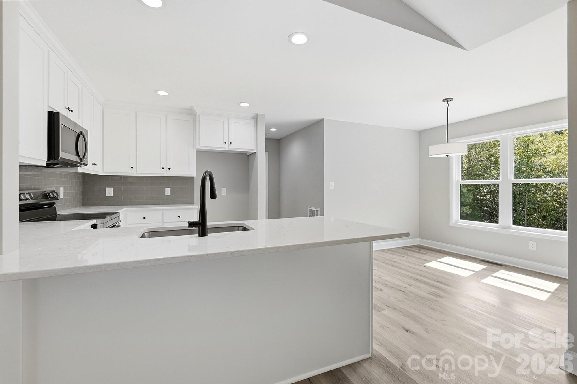 Kitchen Bar - 6097 Tinsley Court, Sherrills Ford